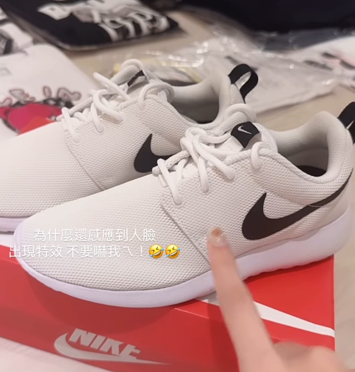 Nike 女生經典Logo小白鞋👟