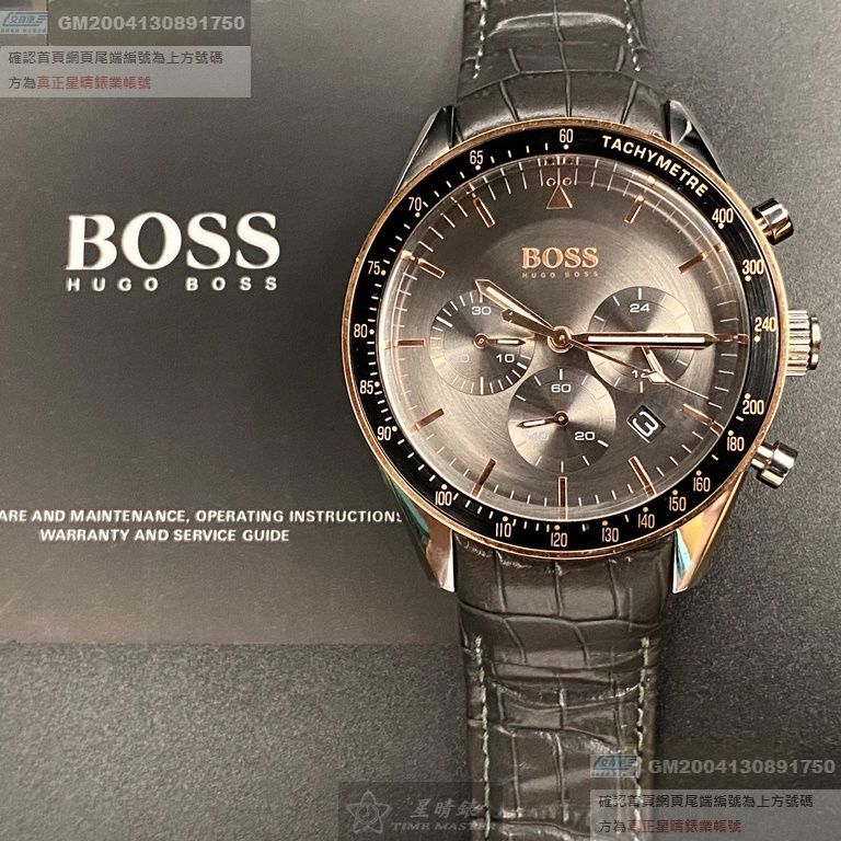 BOSS手錶，編號HB1513628，42mm古銅色圓形精鋼錶殼，古銅色三眼， 運動錶面，咖啡色真皮皮革錶帶款