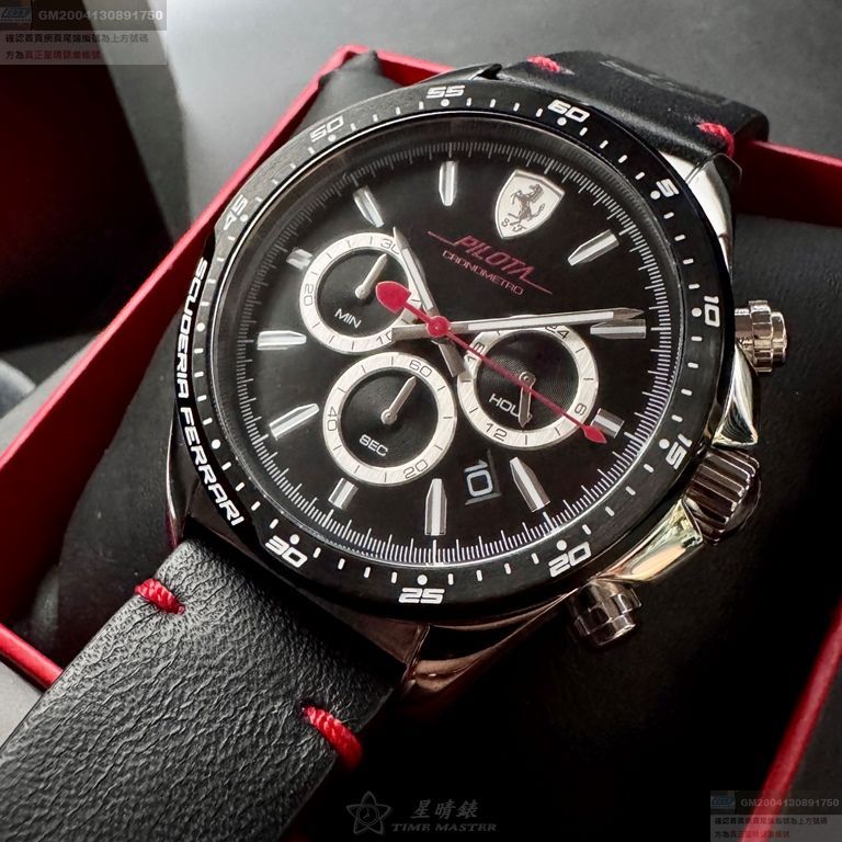 FERRARI手錶，編號FE00084，46mm銀圓形精鋼錶殼，黑色三眼， 中三針顯示， 運動錶面，深黑色真皮皮革錶帶款