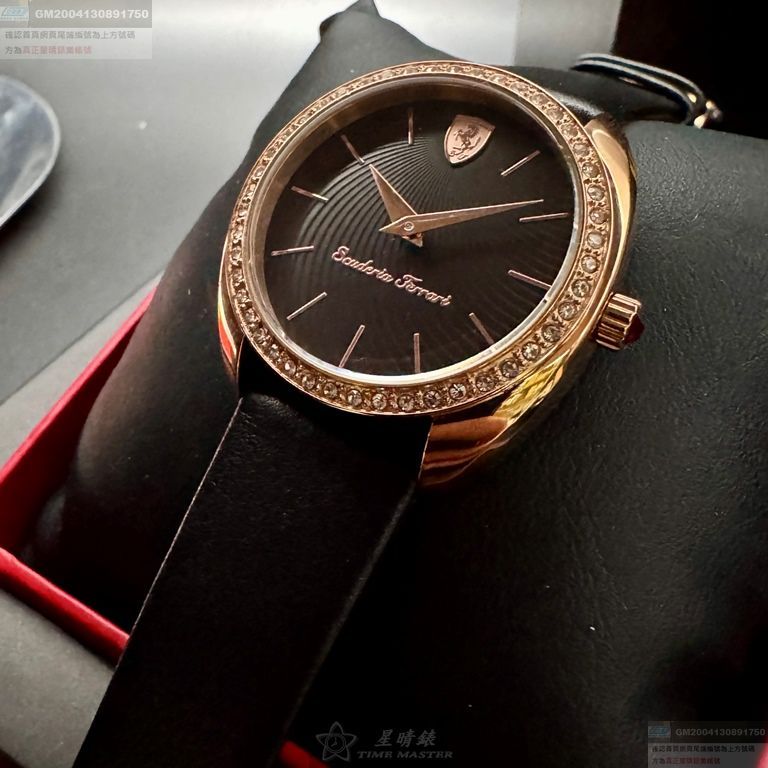 FERRARI手錶，編號FE00090，34mm玫瑰金圓形精鋼錶殼，黑色簡約， 中二針顯示錶面，深黑色真皮皮革錶帶款