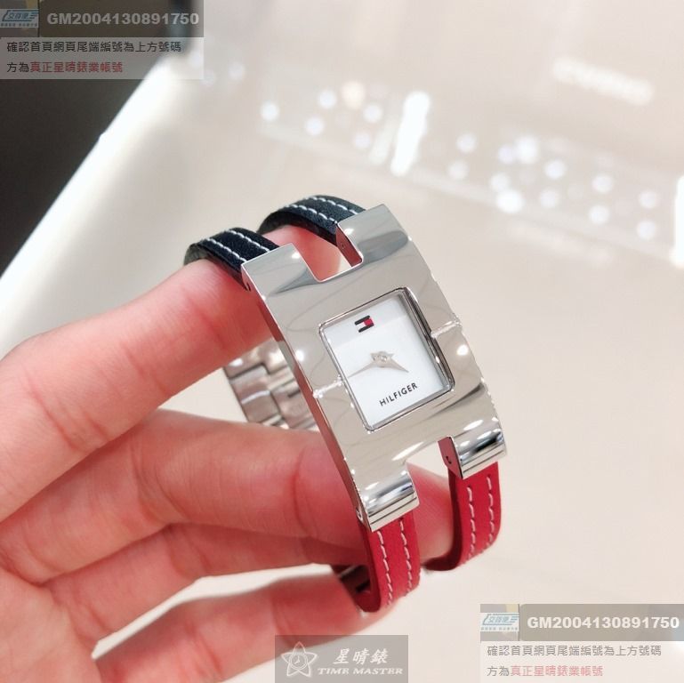 TommyHilfiger手錶，編號TH00013，20mm， 24mm銀錶殼，紅藍相間錶帶款