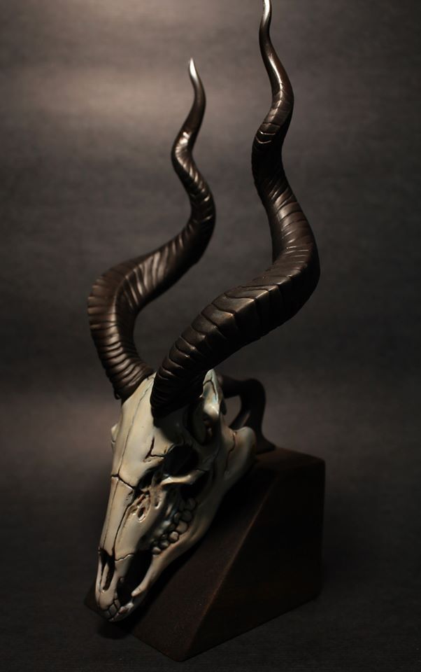 未塗裝   1/3扭角林羚雕像