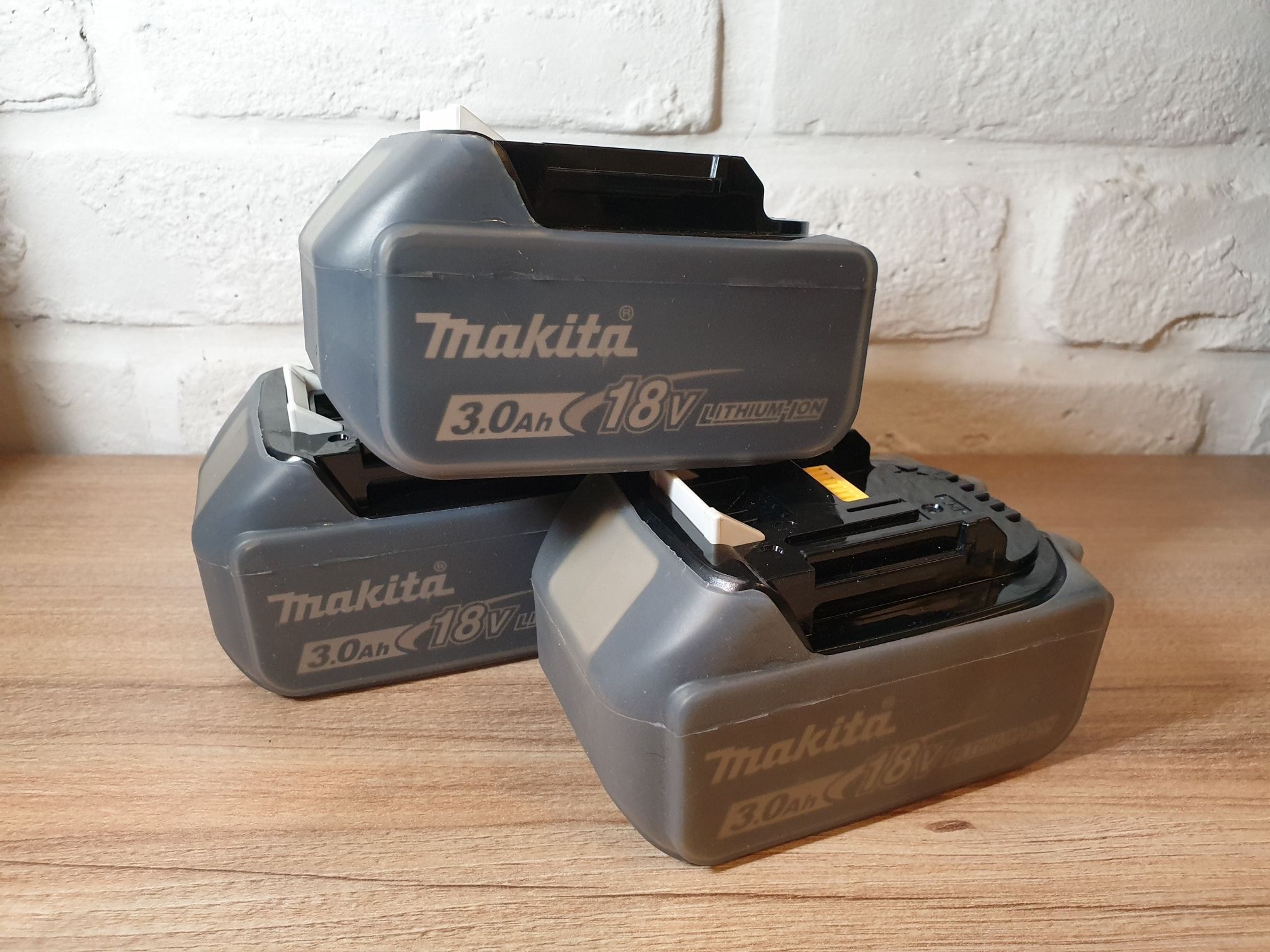 Makita 牧田 18V 3.0電池 送 黑色果凍套