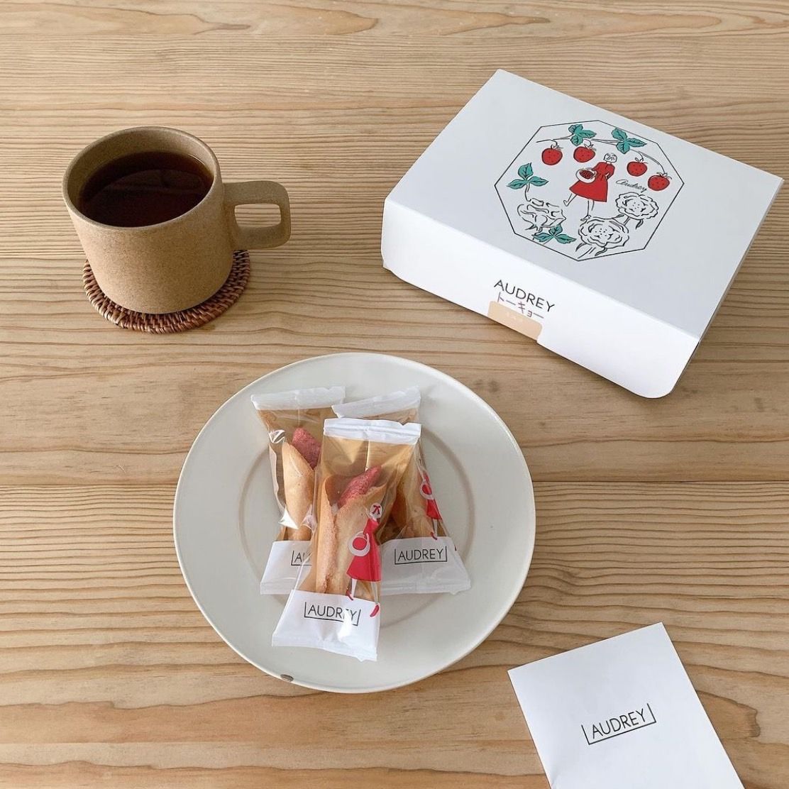 日本 人氣伴手禮 AUDREY 草莓花束奶油餅乾