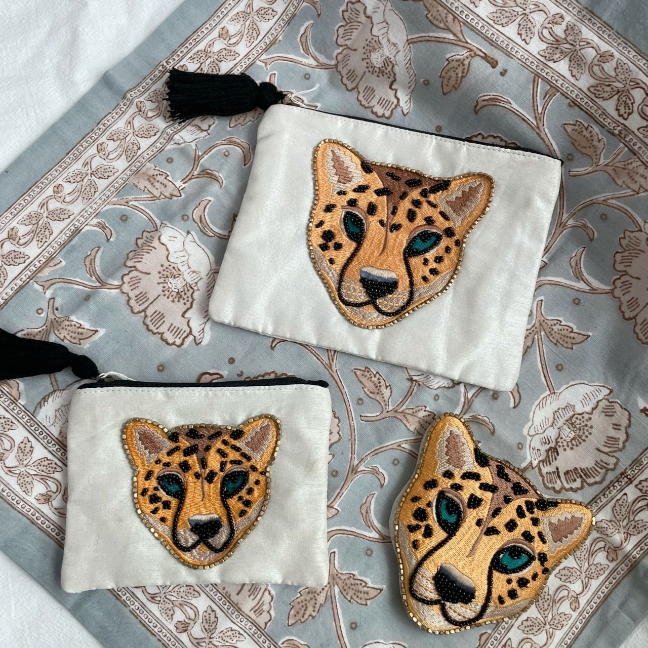 新款 印度製 花豹刺繡收納包 S/L size