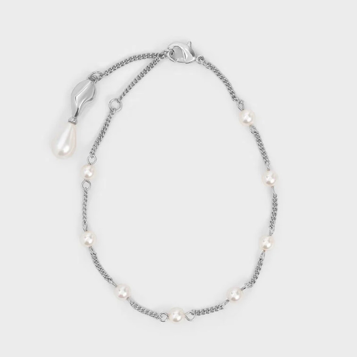 【𝐆𝐢𝐫𝐥𝐬.𝐖𝐚𝐫𝐝𝐫𝐨𝐛𝐞新加坡小CK正品代購】Corrine 珍珠手鍊