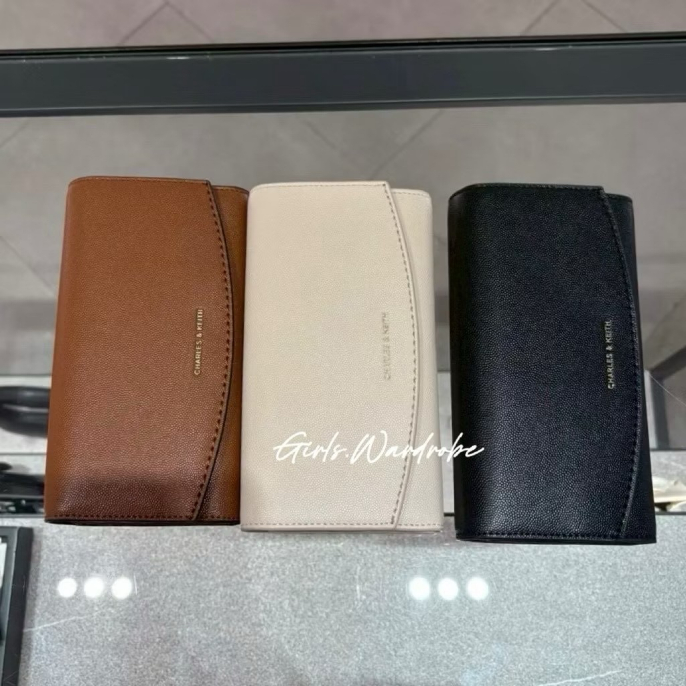 🇸🇬小CK立體logo荔枝紋信封式長夾 錢包