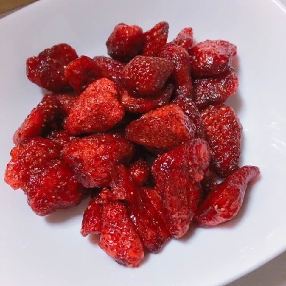 草莓乾  