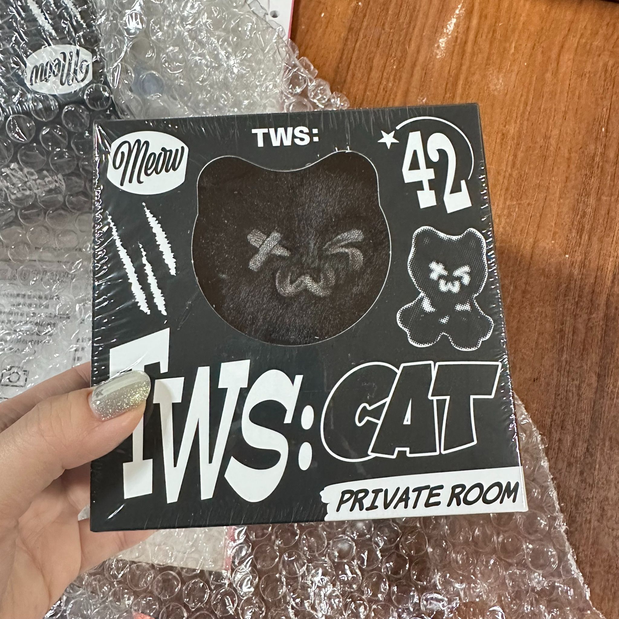 [TWS] 5th Mini Album ’NO TRAGEDY’ ROMEO CAT Ver.
