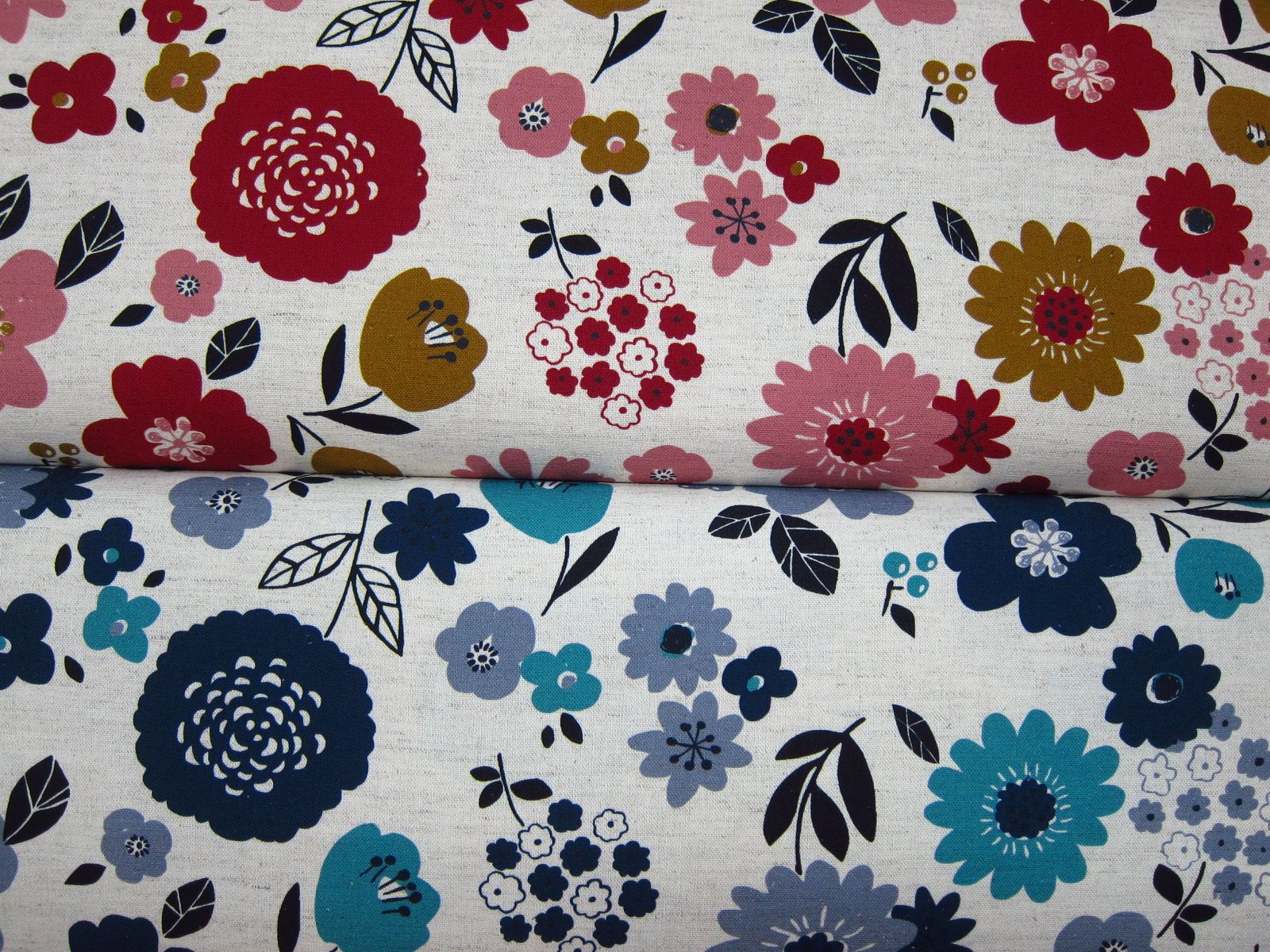 台灣製數位印刷綿麻混紡布-花舞-紅、藍-50%綿+50%特級亞麻、日本進口綿麻布底、台灣數位印刷