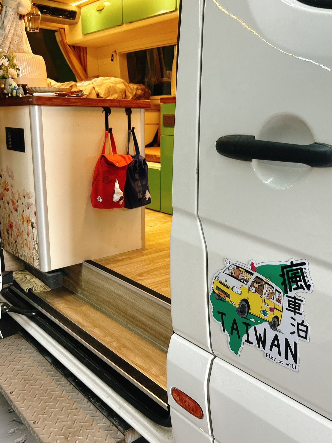 【新車貼】大叔食光TAIWAN瘋車泊