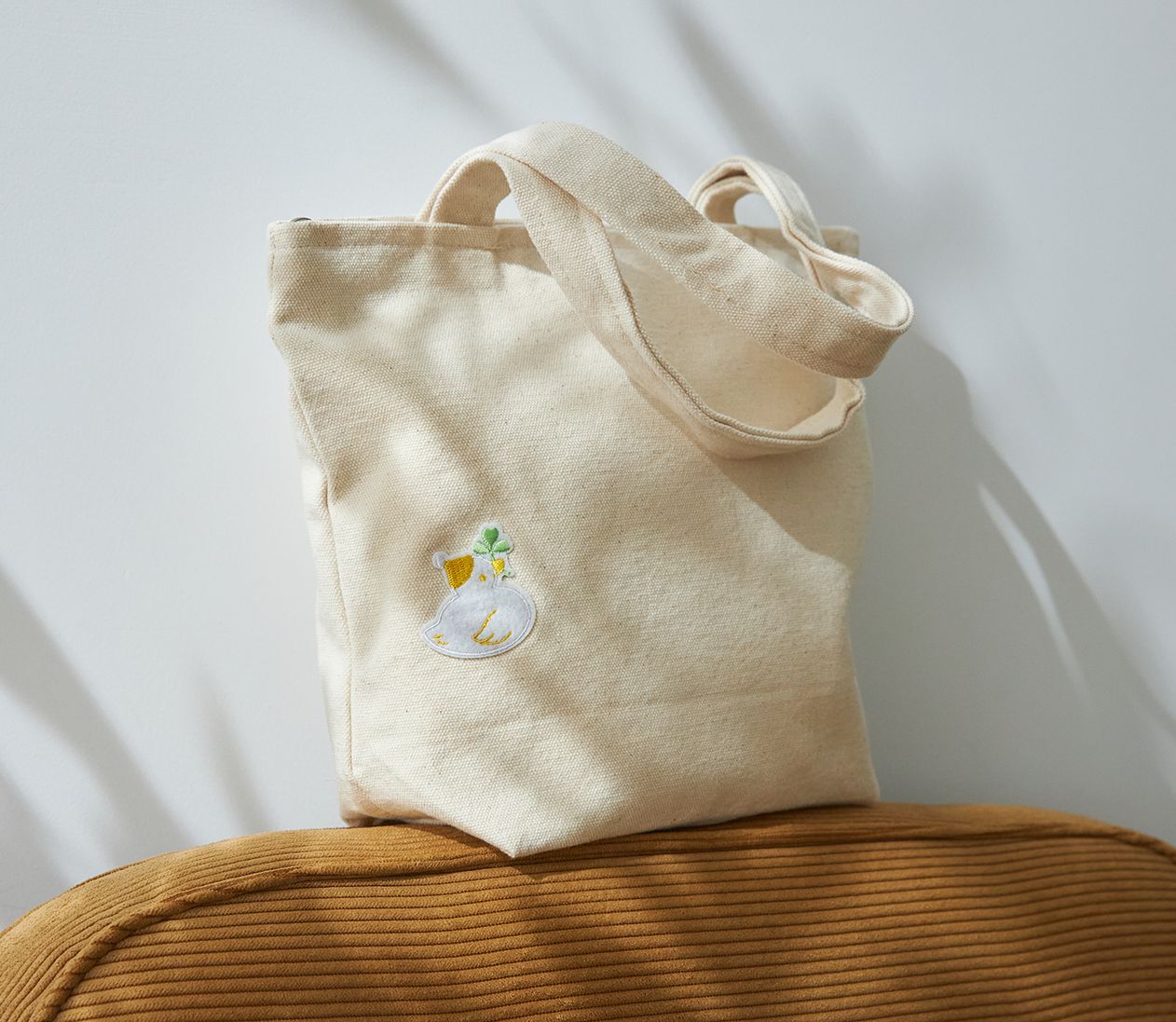 [10月新品]芽米貓開動了/祝你好運鴨 刺繡手提拉鍊帆布包（12安），亞麻內襯暗袋設計