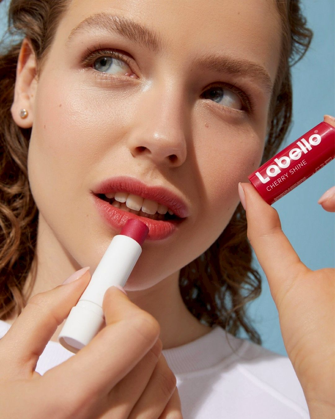 Labello 黑莓/櫻桃潤色唇膏，4.8 克--有淡淡顏色修飾唇色喔！