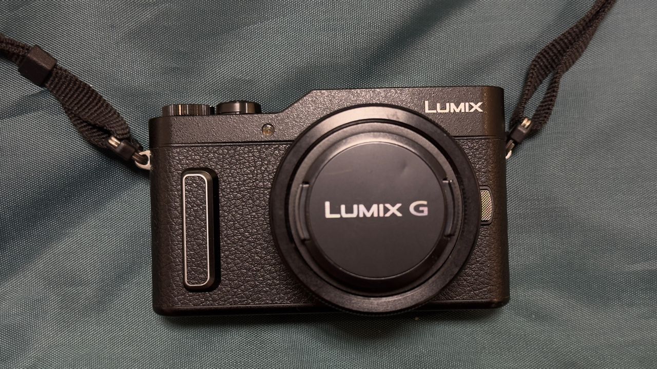 Panasonic GF10 機身（黑色）+ Lumix 12-32 Kit變焦鏡