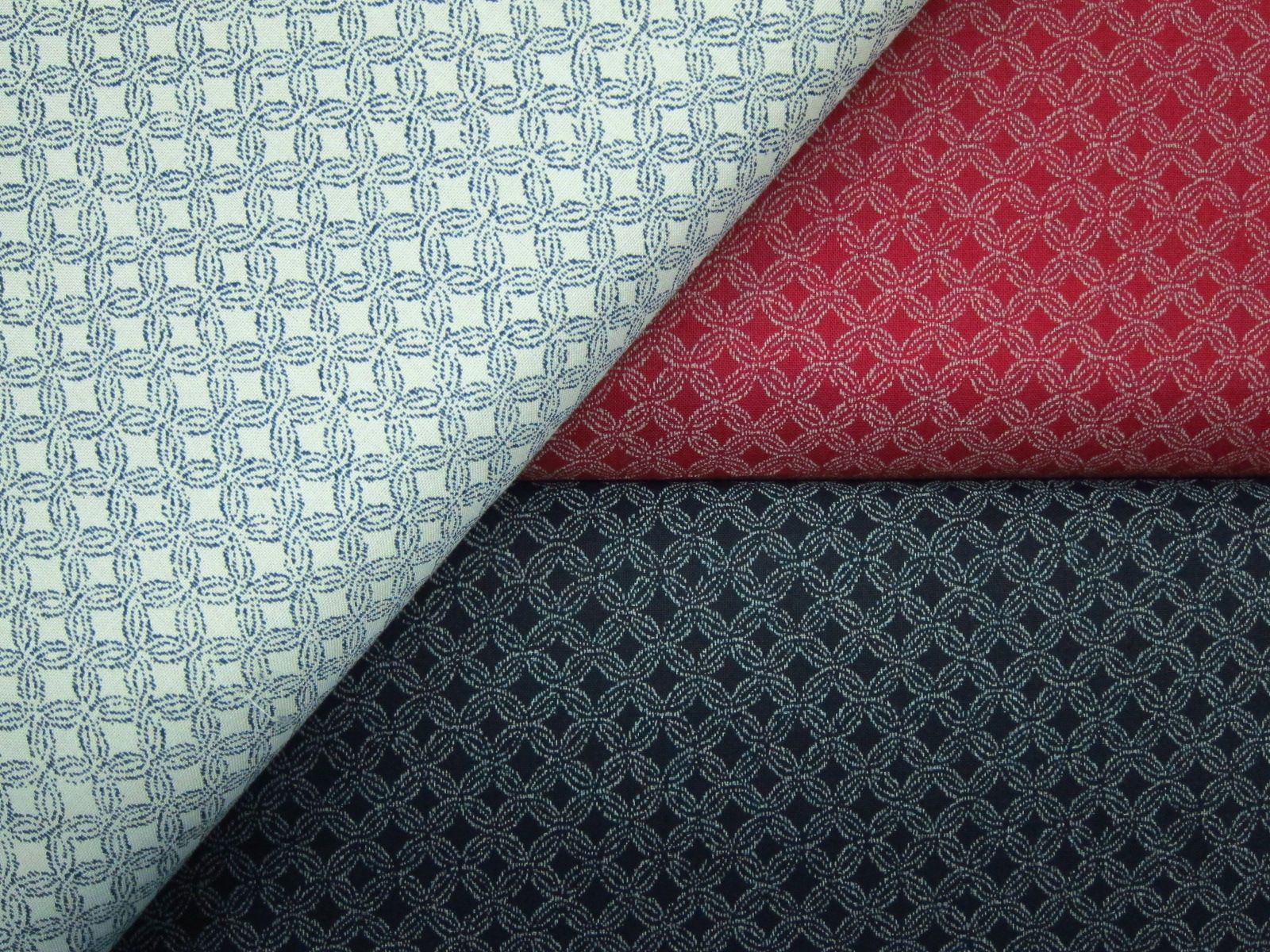 日本進口藍染風平織綿布-和風木窗格-米黃底、酒紅底、黑底-100%純綿、日本製造