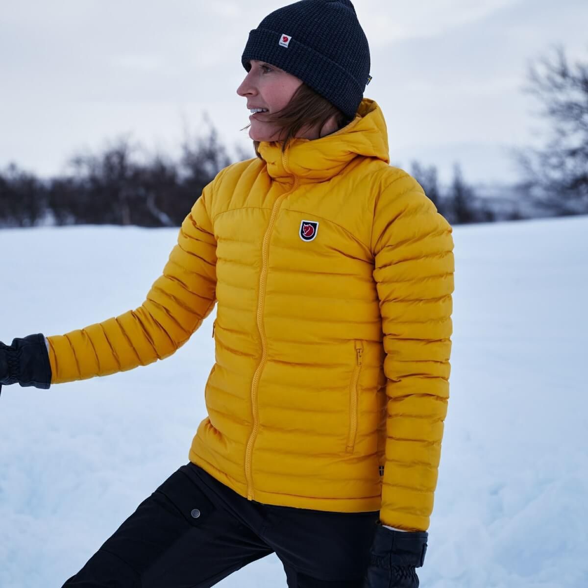Fjallraven 小狐狸 女款  Expedition latt Hoodie 化纖保暖外套