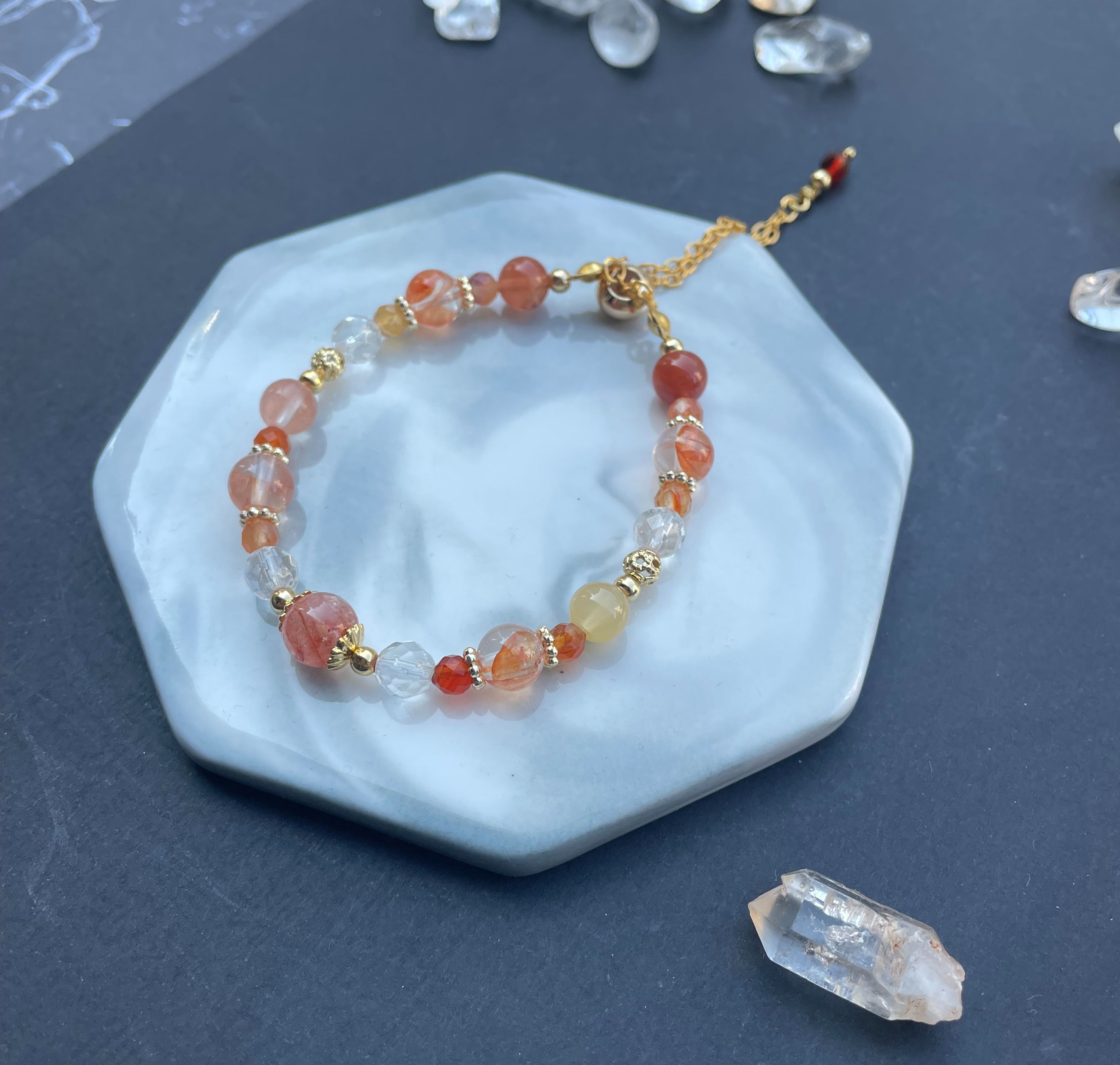 紅膠花、瑪瑙、白水晶、紅兔毛
