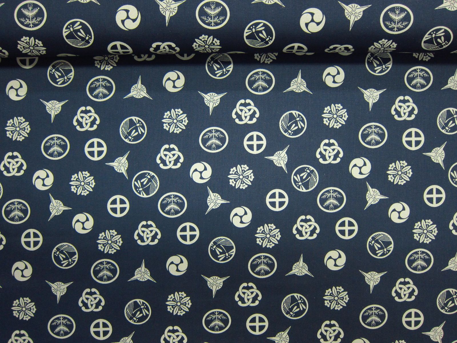 台灣製拔染印花平織綿布-和風家徽-深藍底-100%純綿、台灣製造