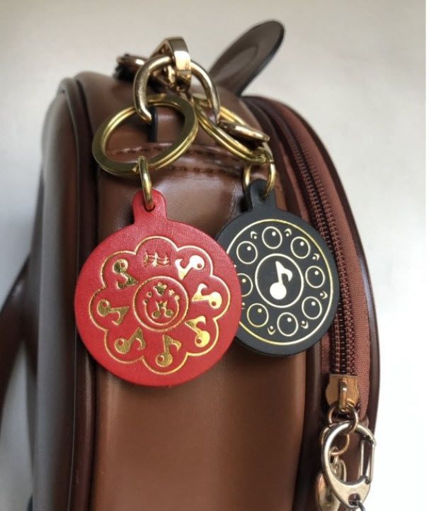 小魔女doremi同人燙金雙面皮革吊飾