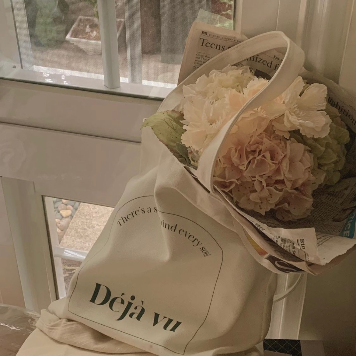 個位數‼️最後庫存🔥質感法文Déjàvu 似曾相識 法式浪漫設計風格 大容量帆布袋