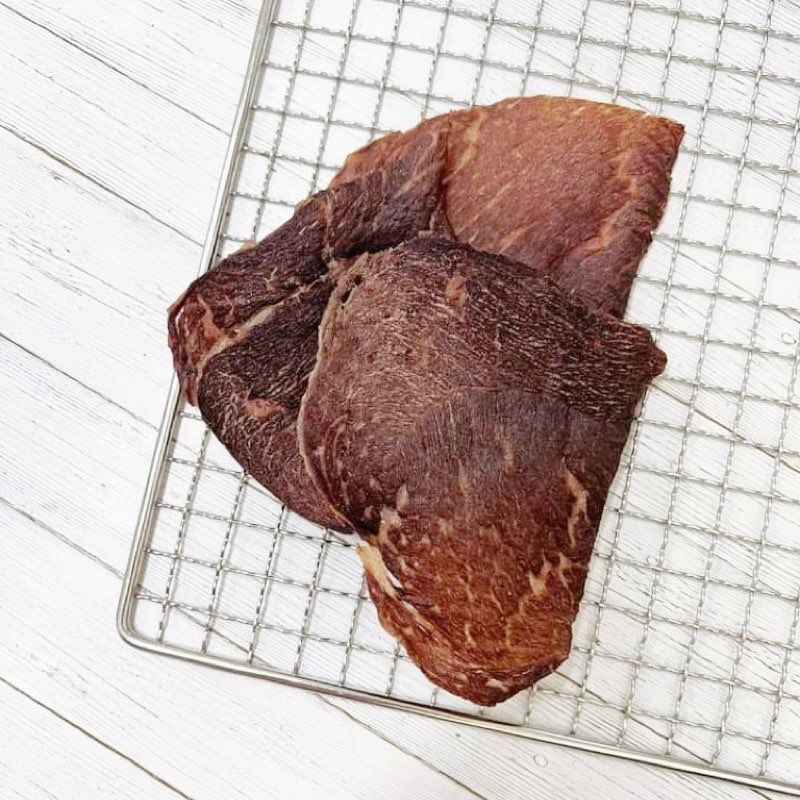 ꒰ 𝟙𝟘𝟘% 牛肉乾 ꒱