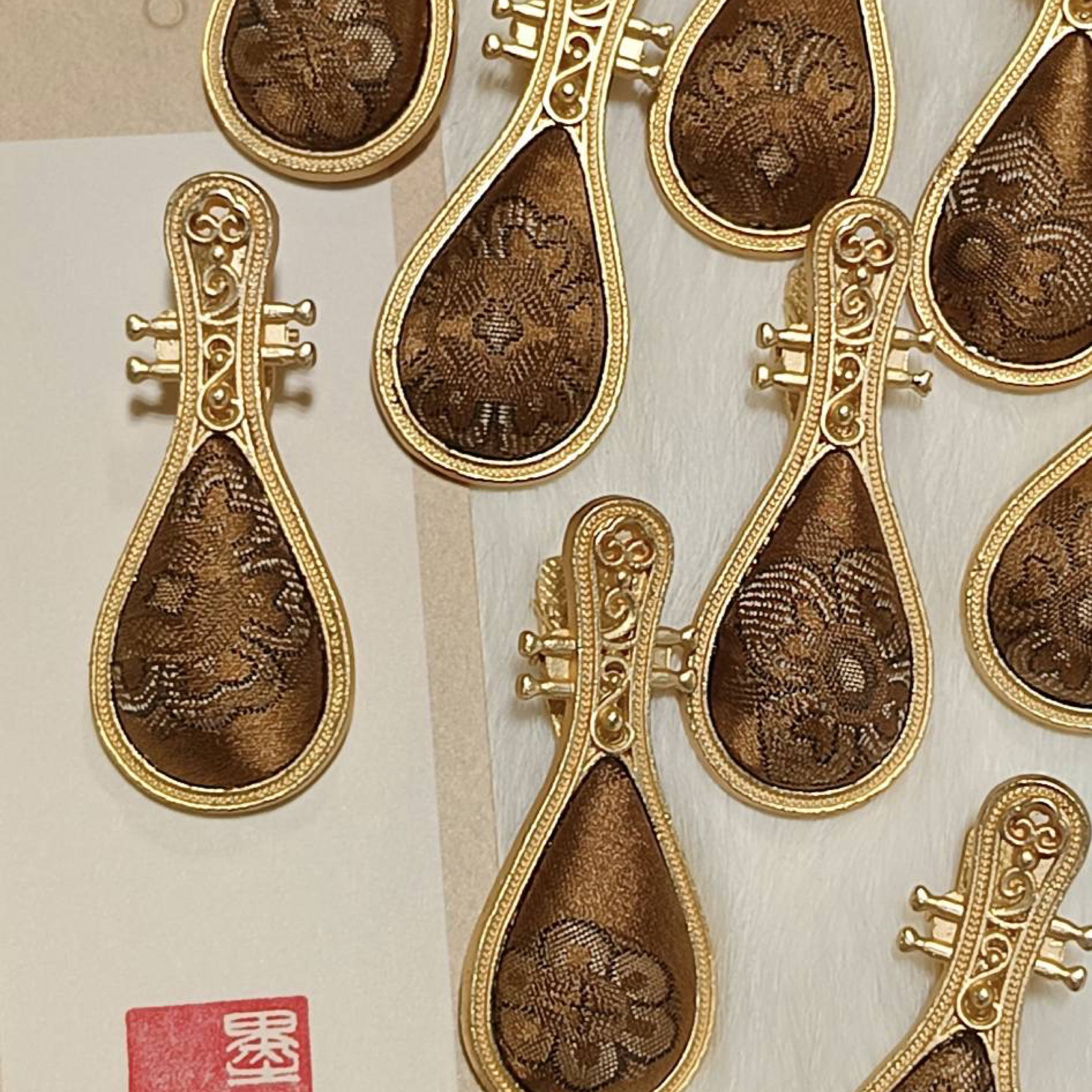 大琵琶 ‹髮夾6cm›  啞金