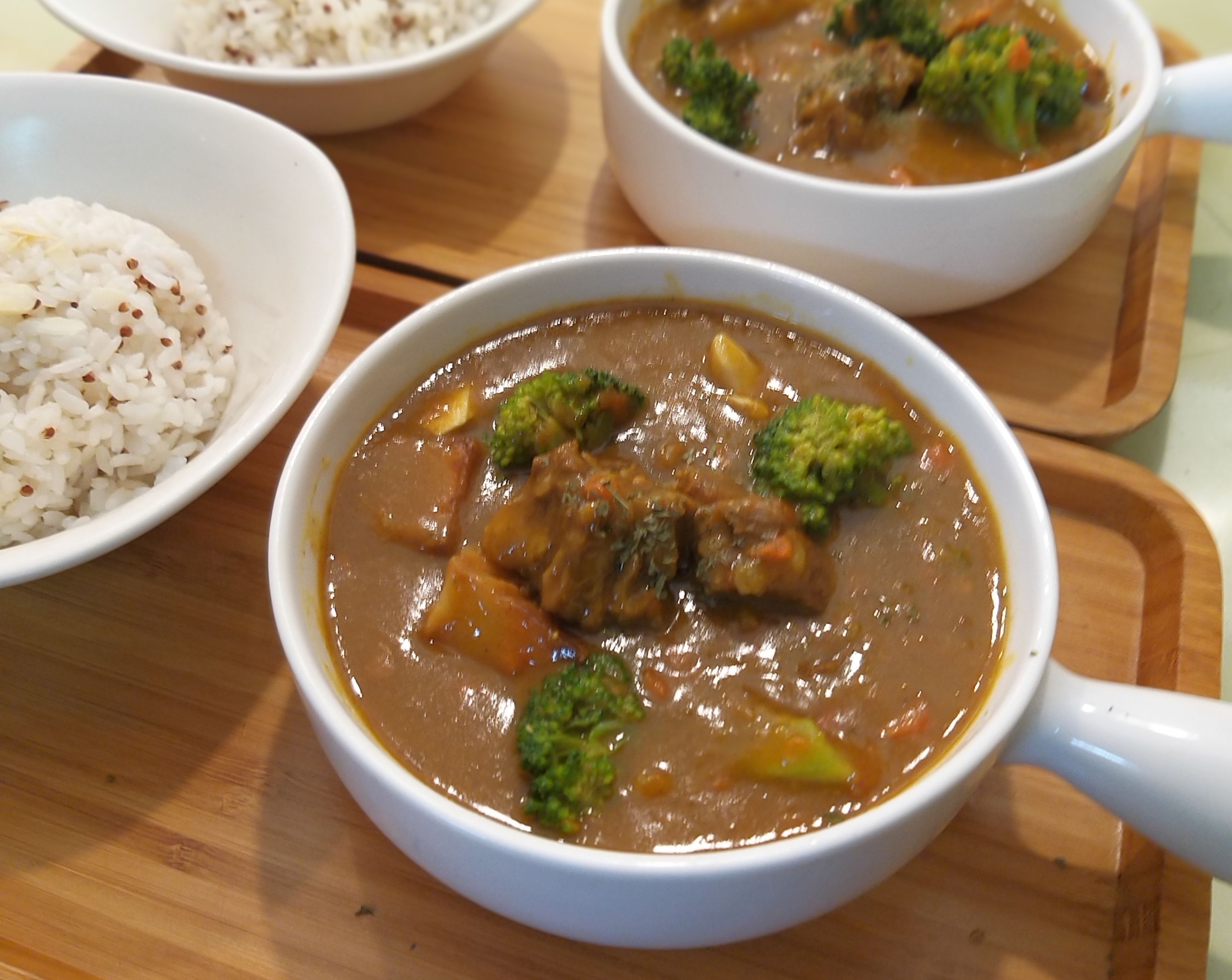 咖哩燉台灣牛肉（買六送一）