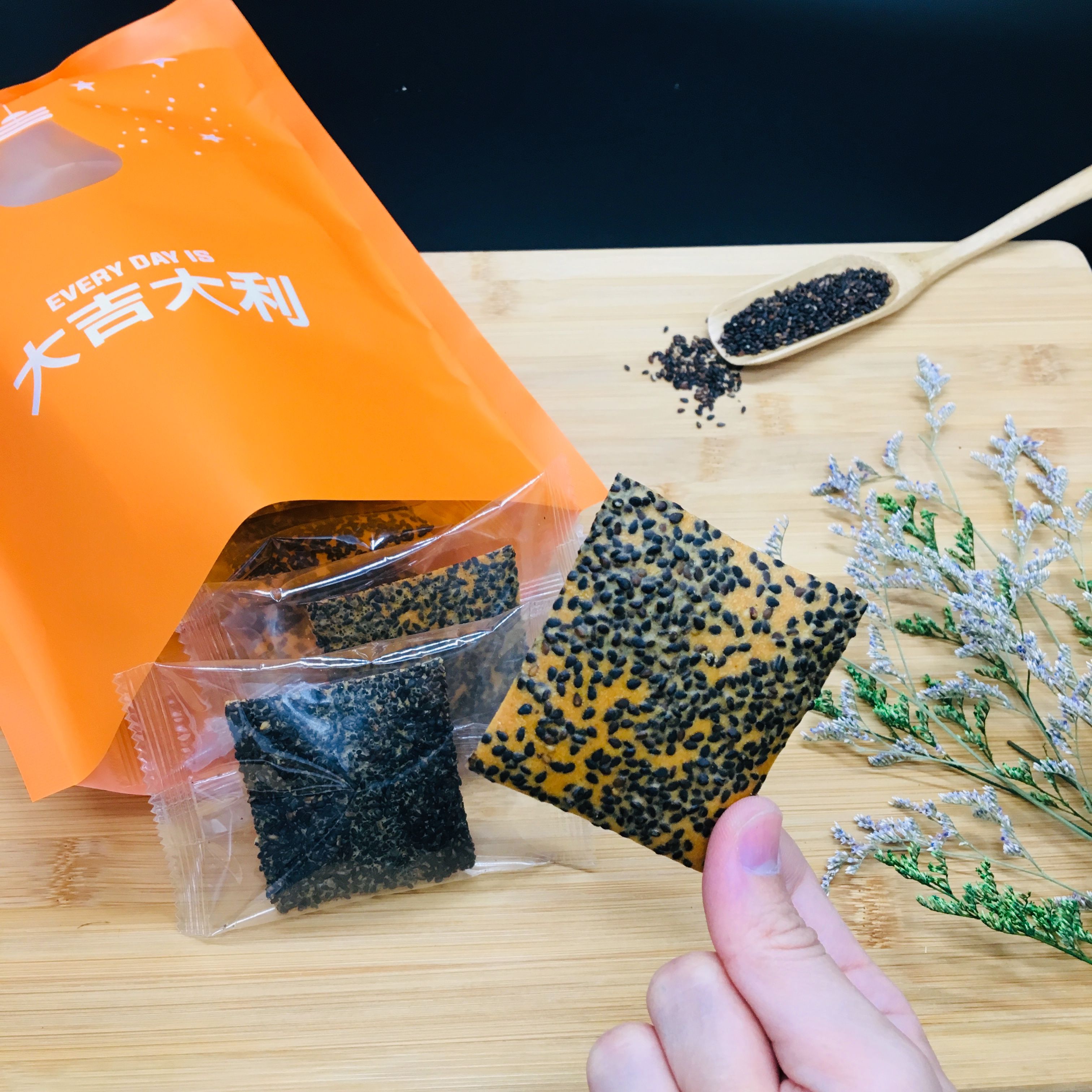 椒鹽豆漿黑芝麻薄片（蛋奶素）✨商品介紹請點我