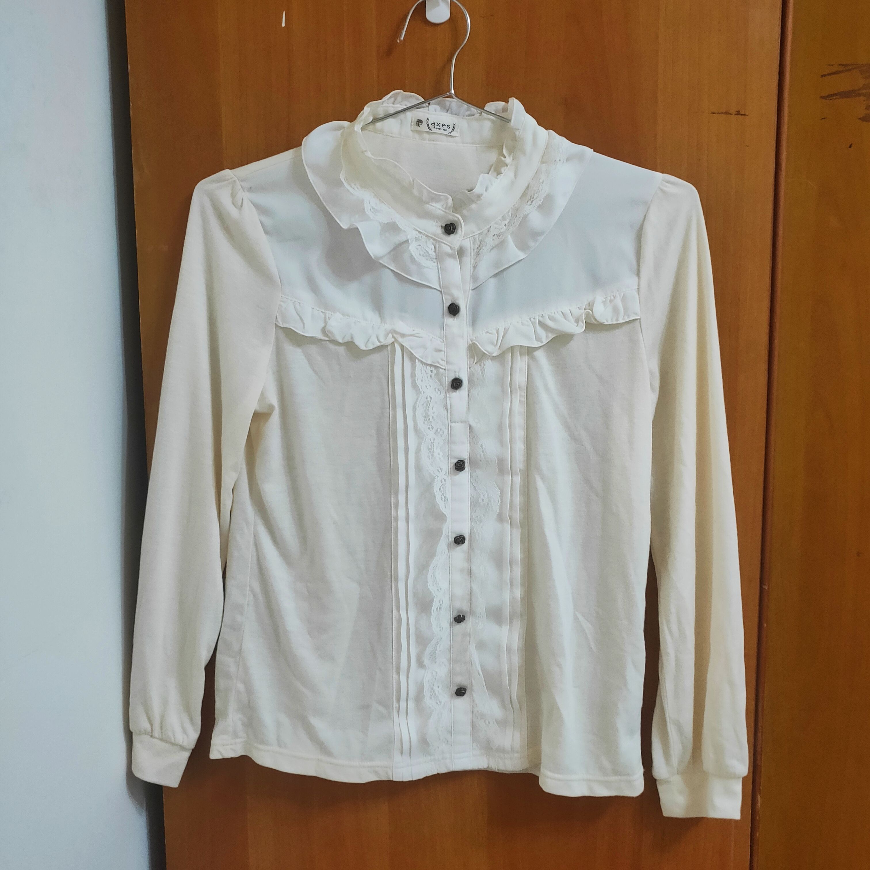 日單 axes femme 蕾絲衫