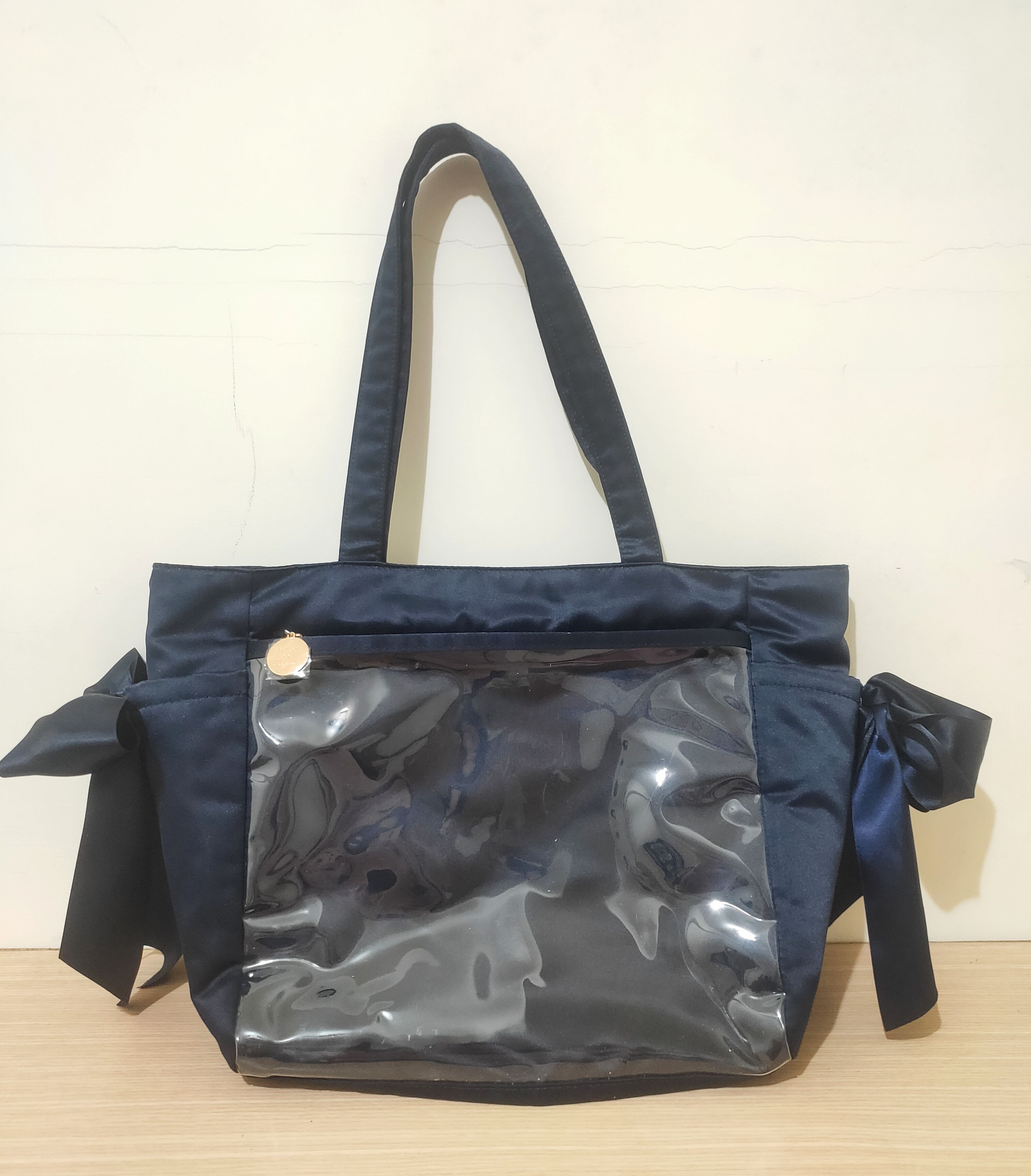 二手 深藍色 痛包 下方有被勾到