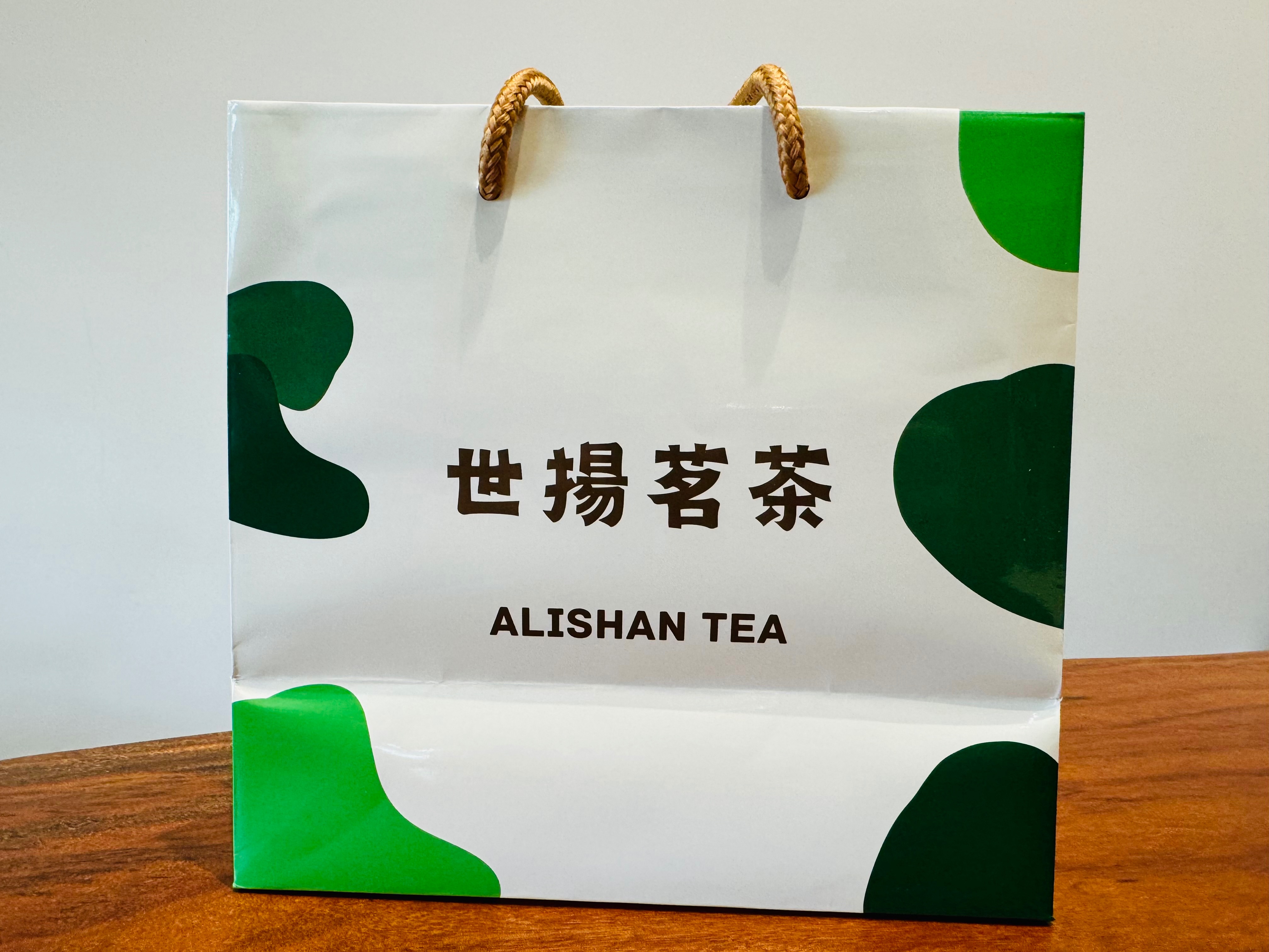 《世揚茗茶》品牌專屬手提袋，本賣場購買半斤茶葉，需送禮可備註附贈唷