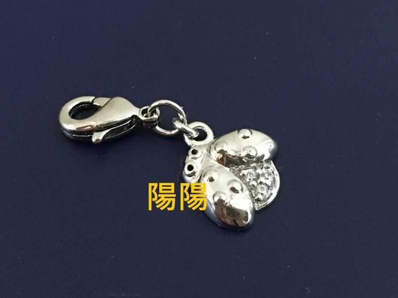 562.【陽陽小舖】日成 ReModa 飾品 墜飾 吊飾 幸運草 飄蟲 天使翅膀 樹葉 小熊 愛心 四葉草 項鍊飾品 單