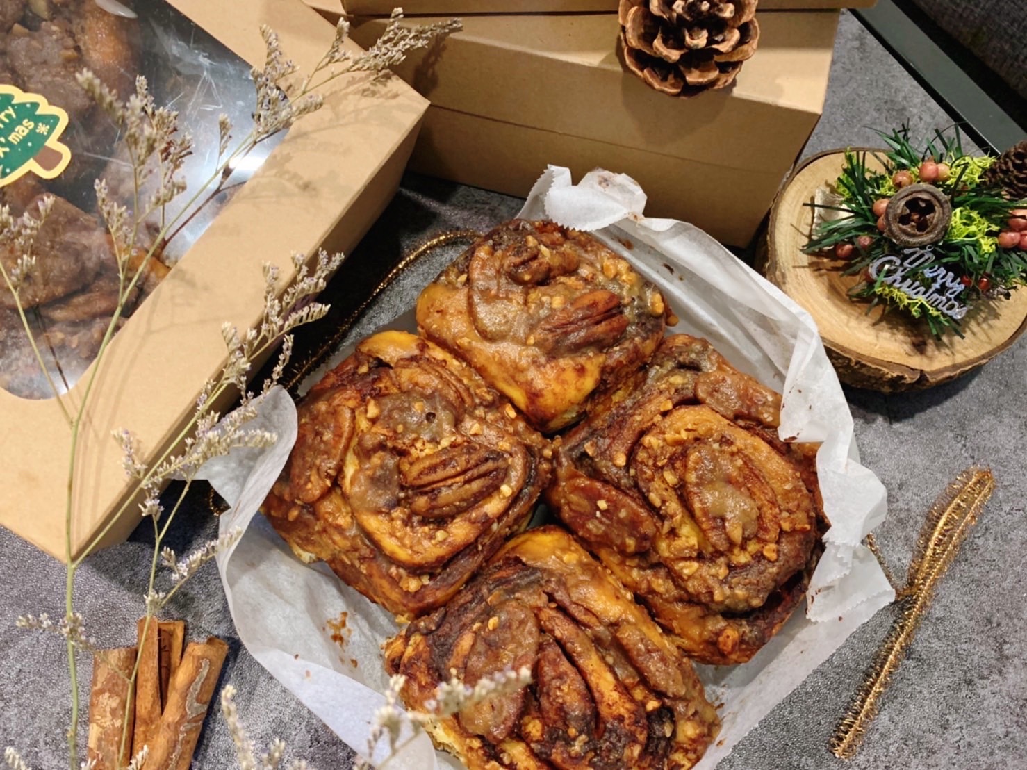 堅果焦糖肉桂捲