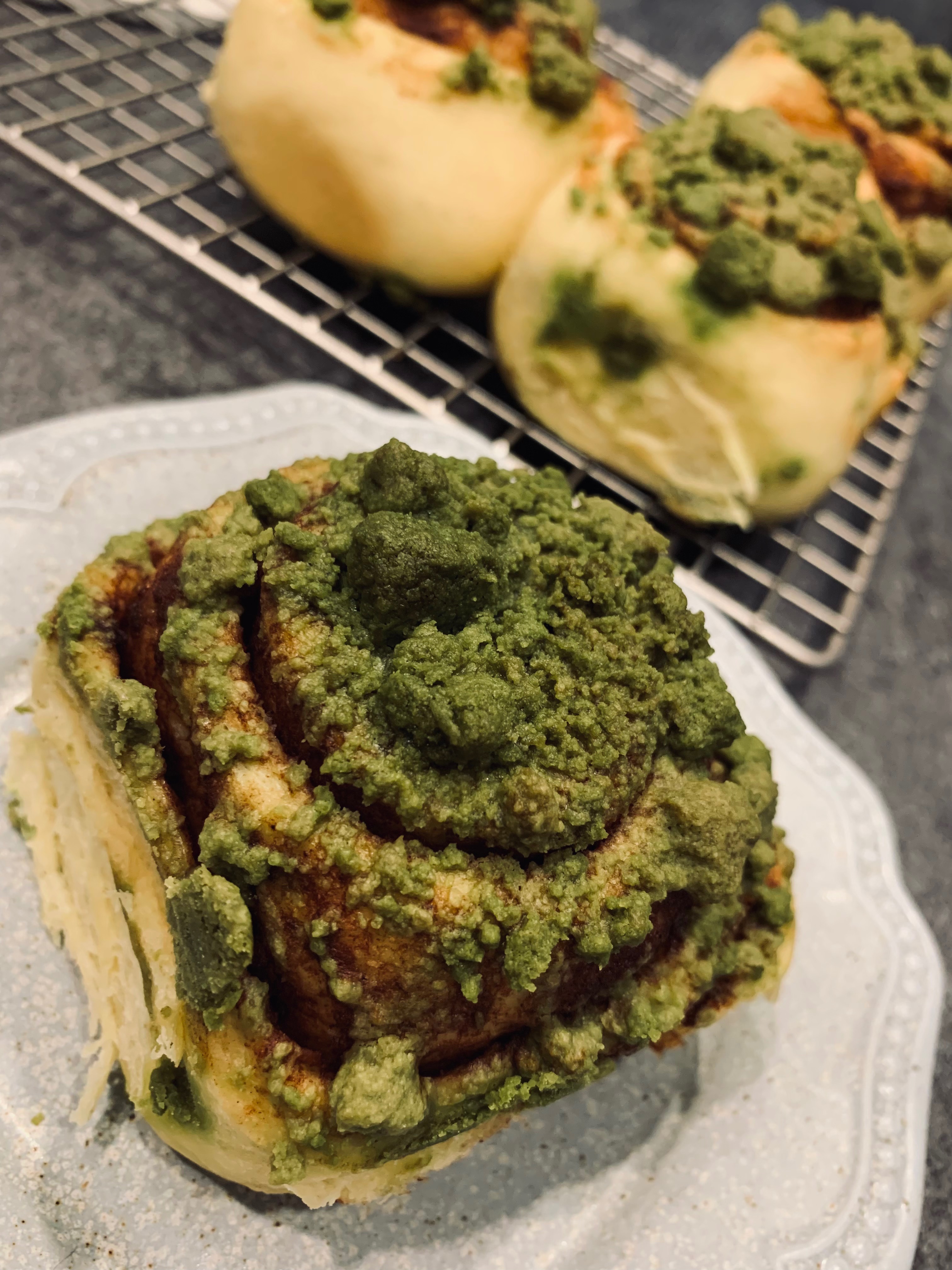靜岡抹茶頂酥肉桂捲