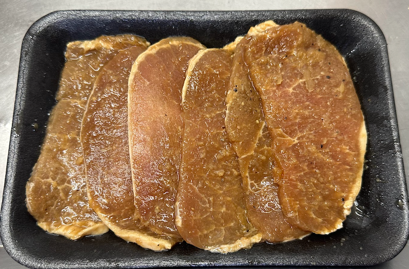 特價_醃製黑胡椒豬肉片 300g【約5-6片】已醃製調味好，直接烤肉、香煎、氣炸都適合