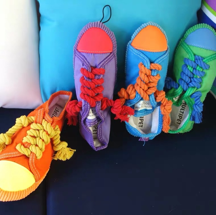  👟寵物玩具啾啾鞋（預購款）