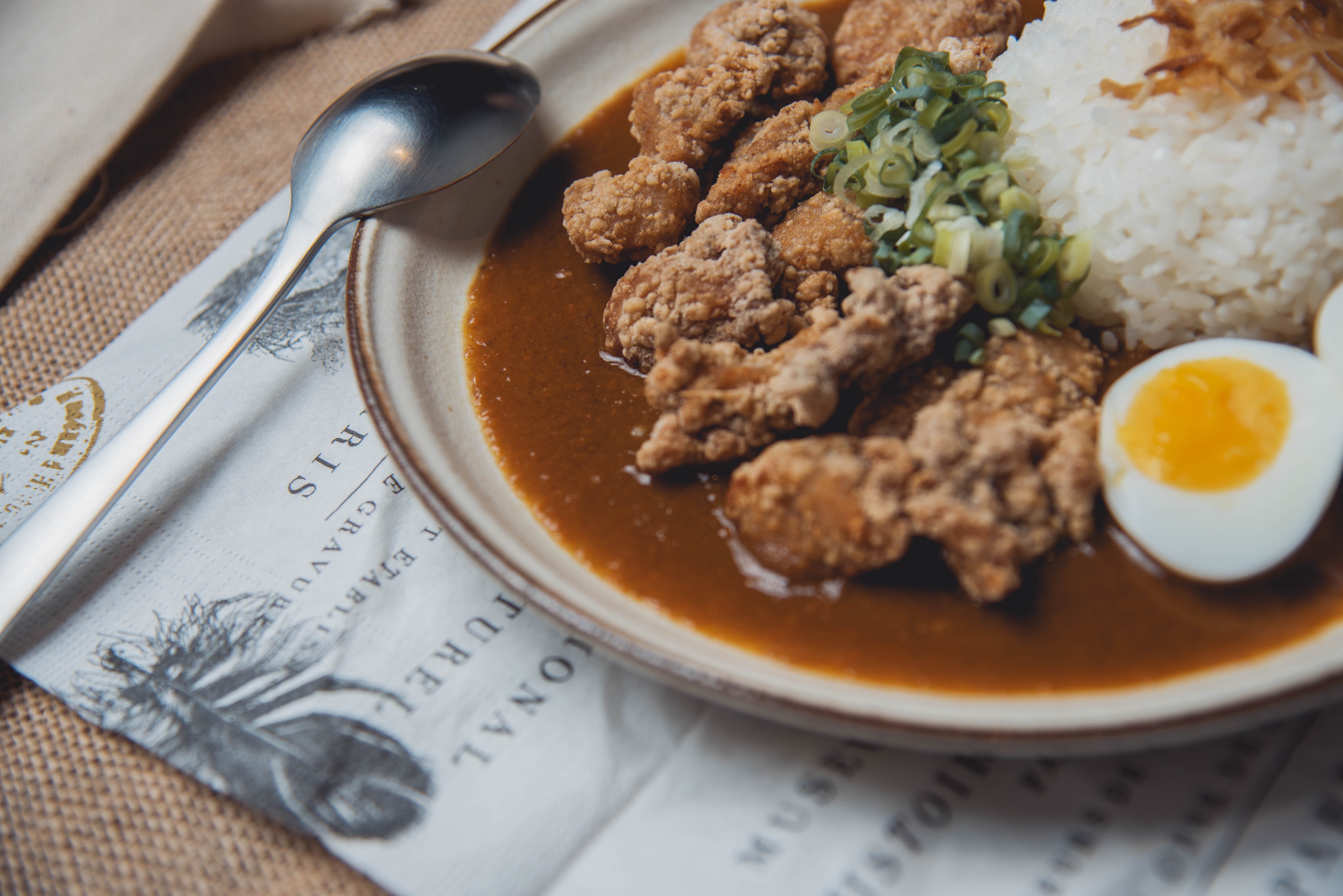 咔滋肉咖哩【 店舖四大人氣口味 回購率 100％ 】