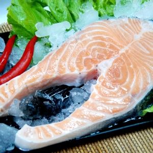 空運鮭魚-生魚片等級！鮭魚切片