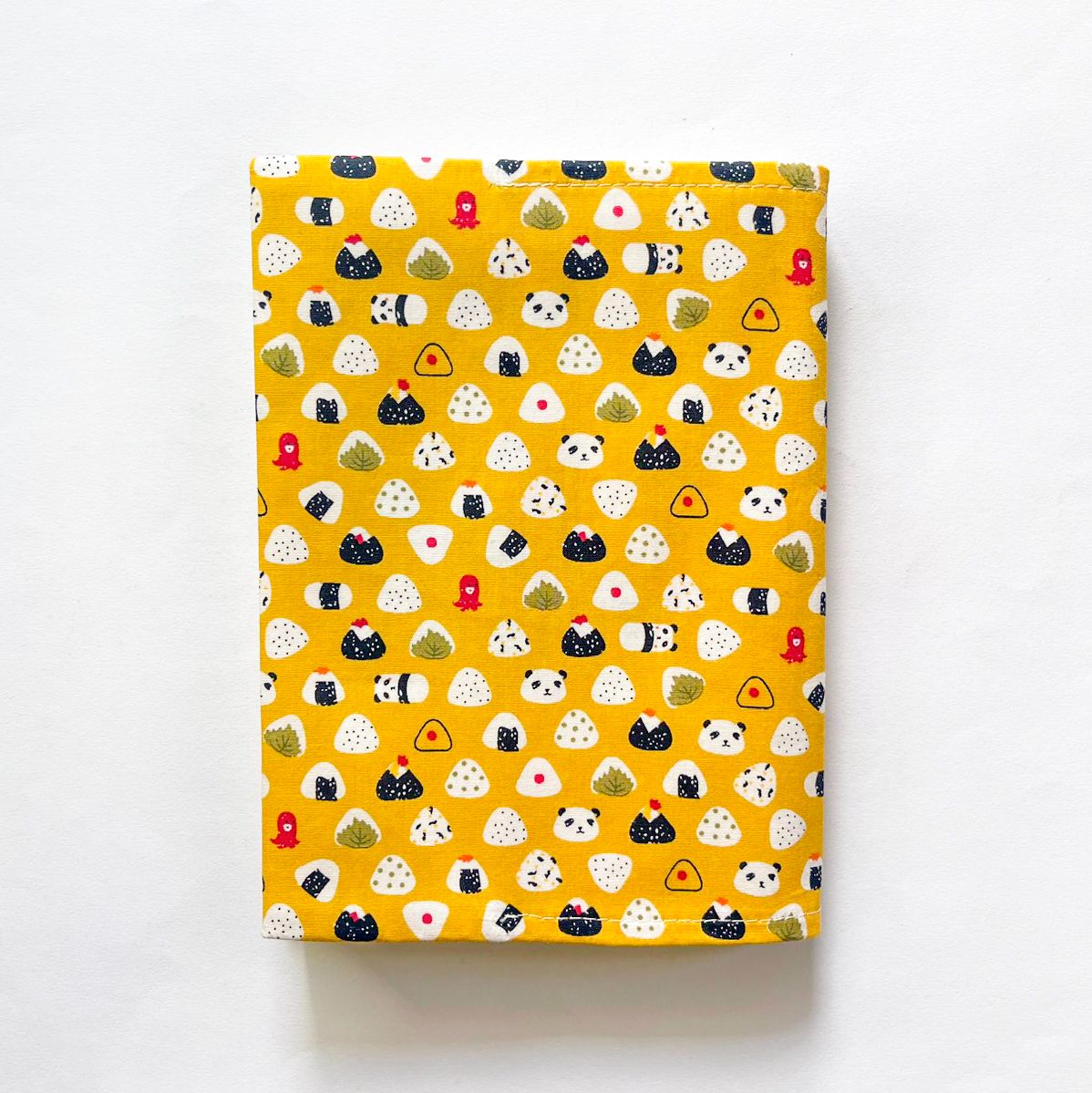 手作小物｜熊貓飯糰布書衣