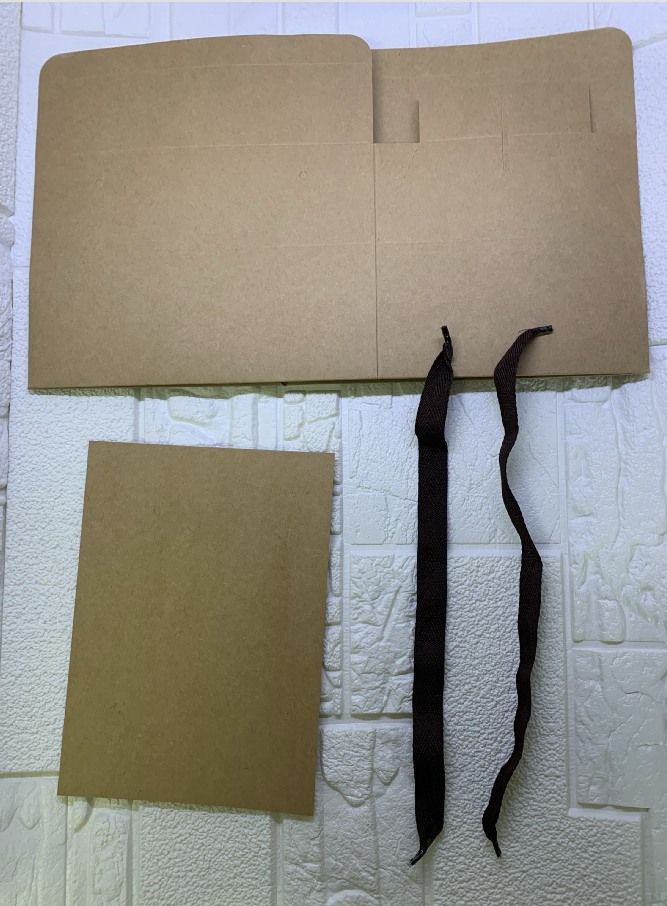 無印手提牛皮盒（附繩） 素面風格