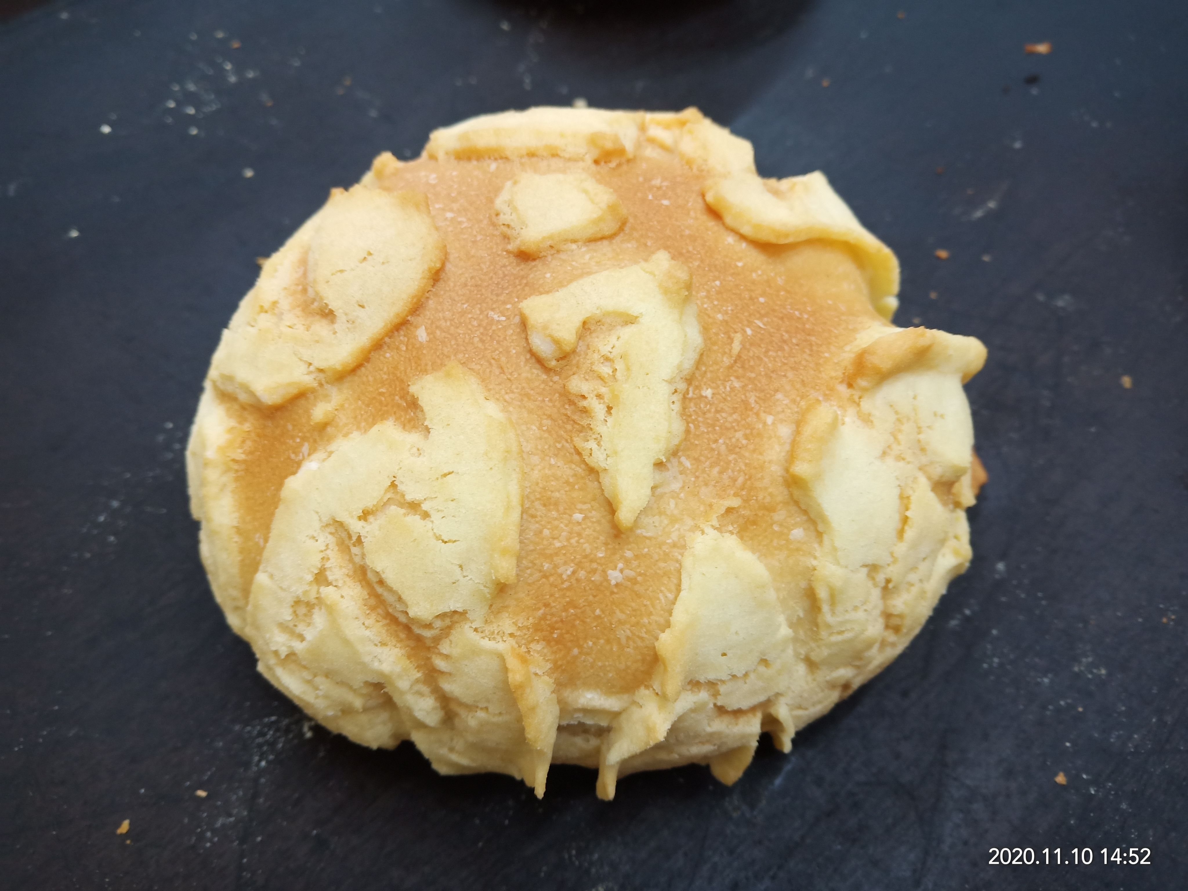 純素波羅無內餡麵包