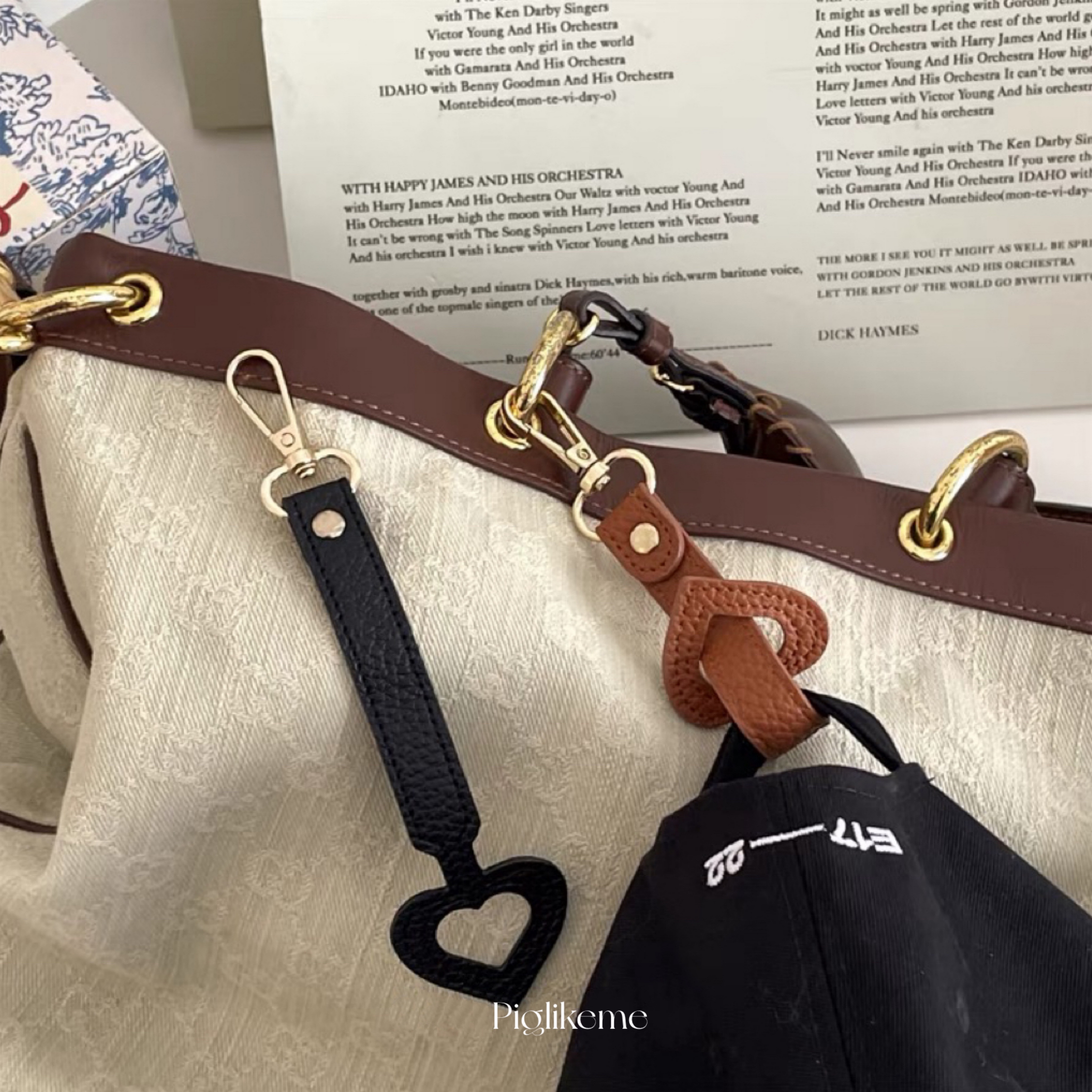 Piglikeme |好實用！可做掛扣的皮質愛心包包收納扣 掛帽子 掛眼鏡