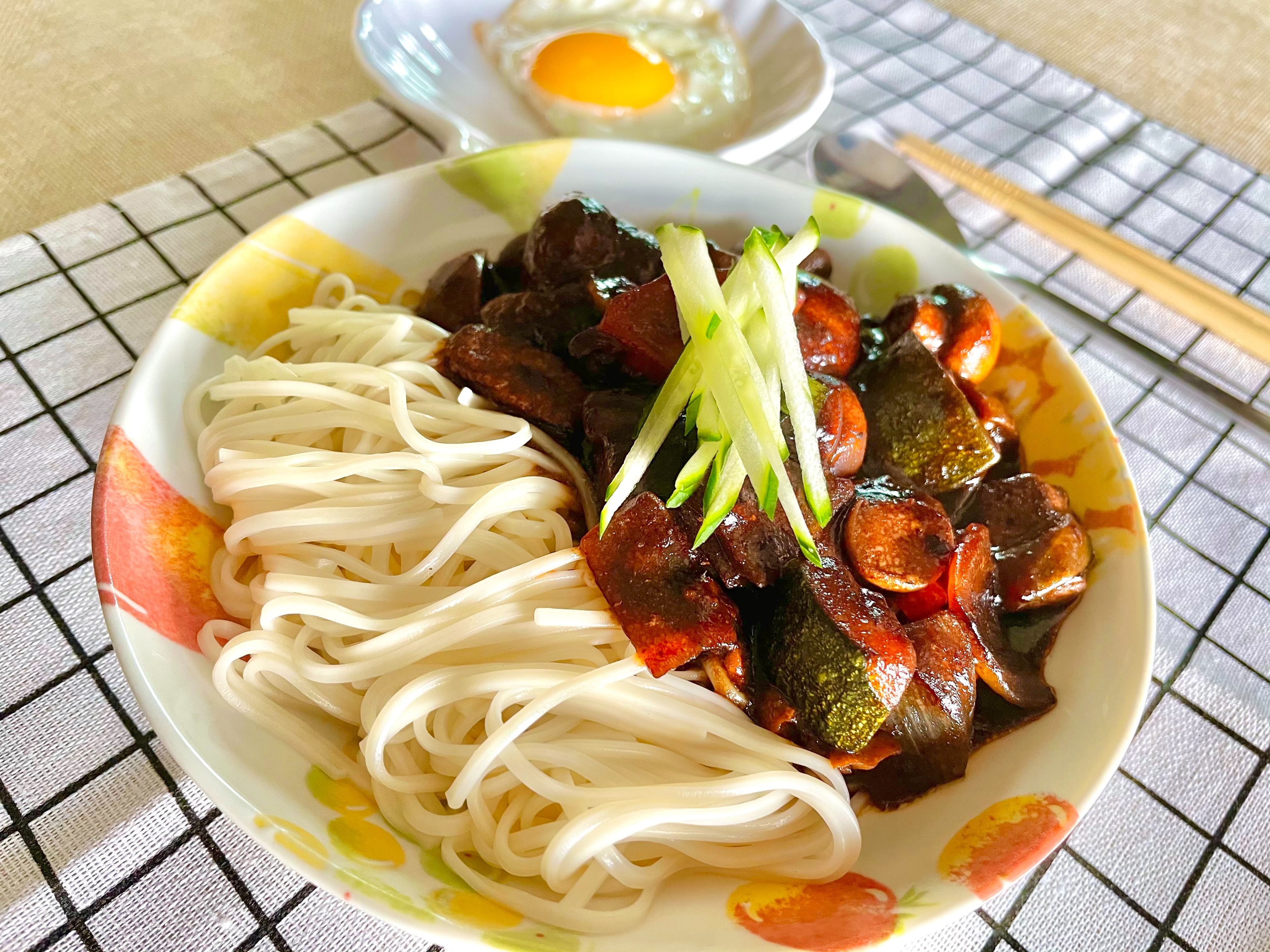 冷凍即食包-韓式炸醬（不含蛋、麵、黃瓜絲）
