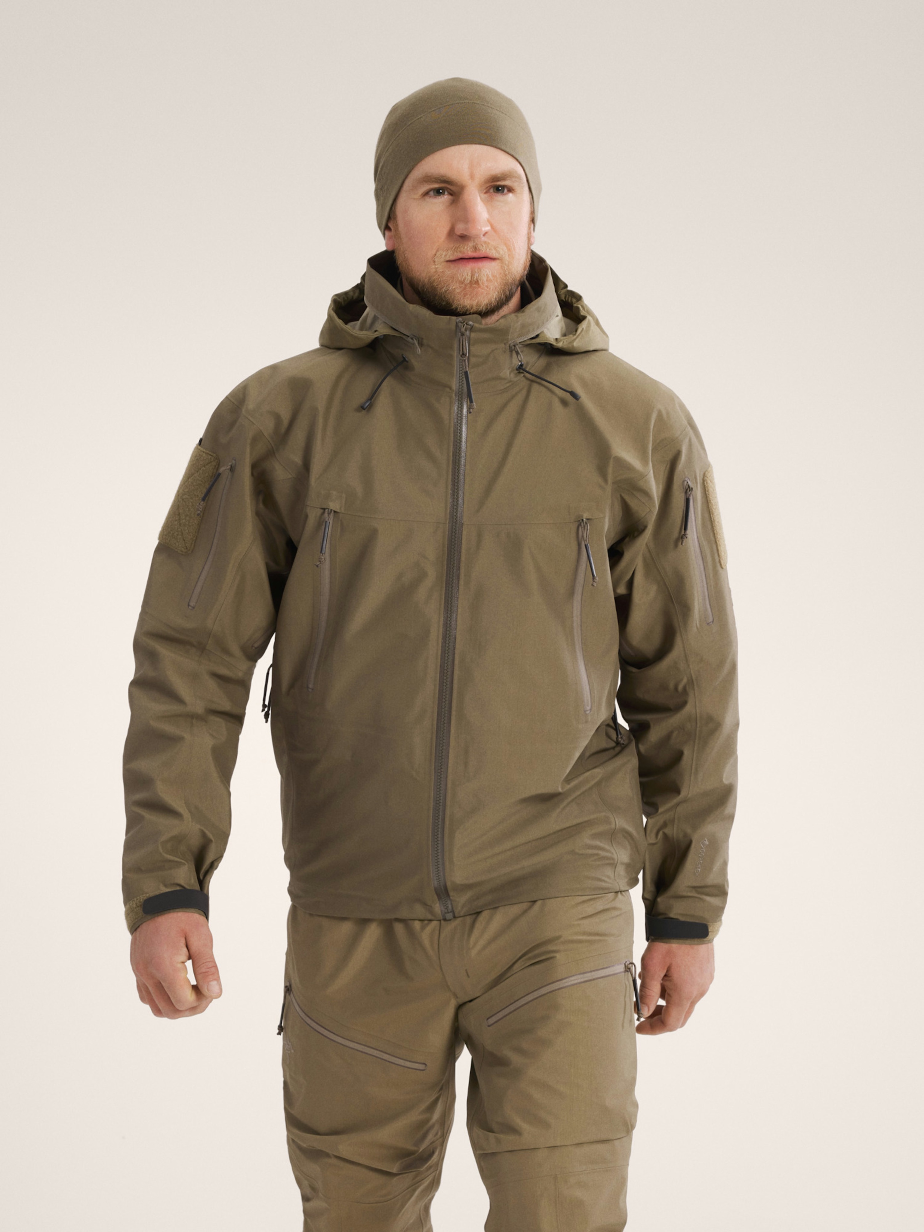 始祖鳥-軍鳥/防水透氣外層  Arc’teryx LEAF Alpha Jacket （GEN 2.2）