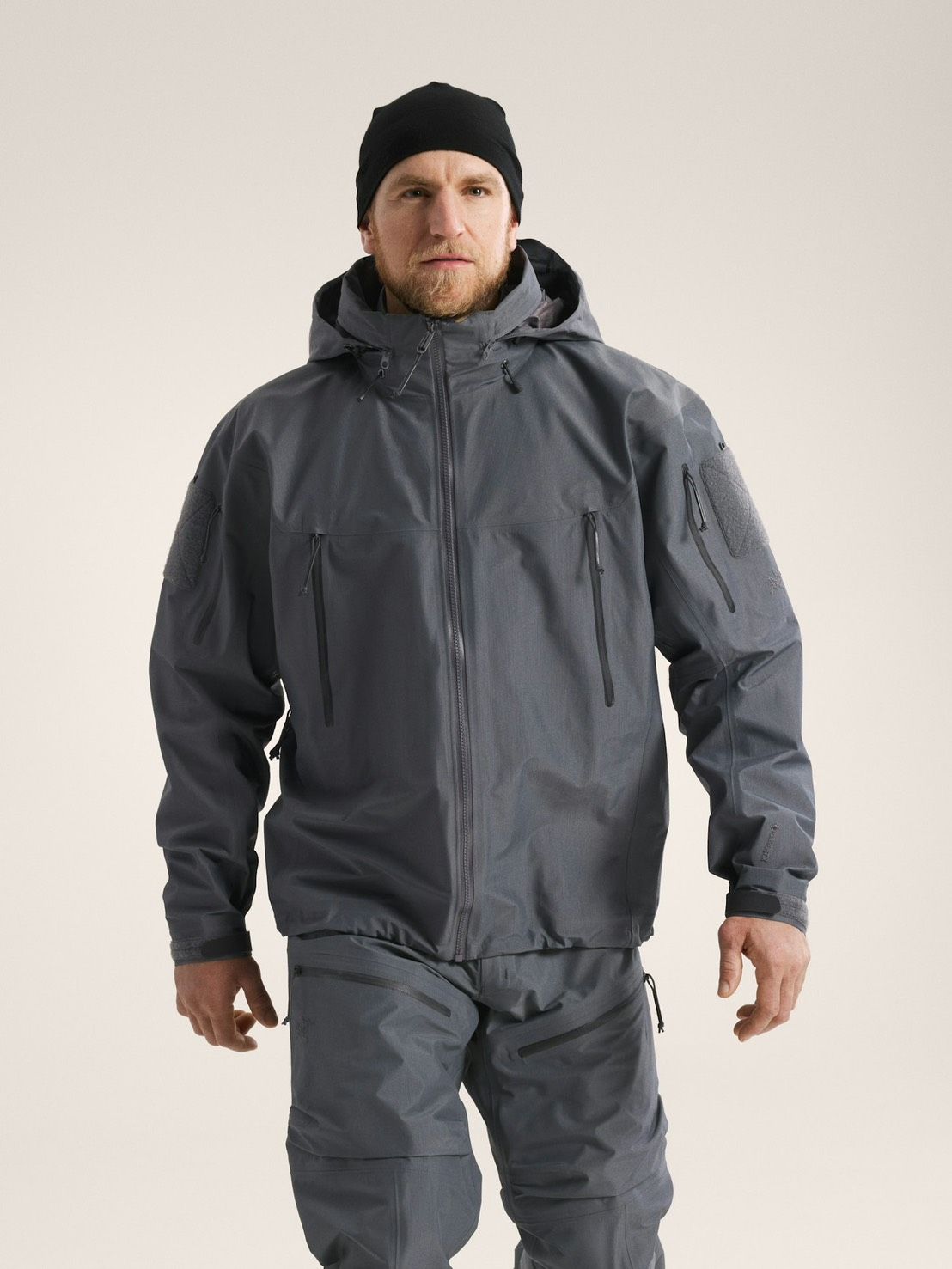 始祖鳥-軍鳥/防水透氣外層  Arc’teryx LEAF Alpha Jacket （GEN 2.2）