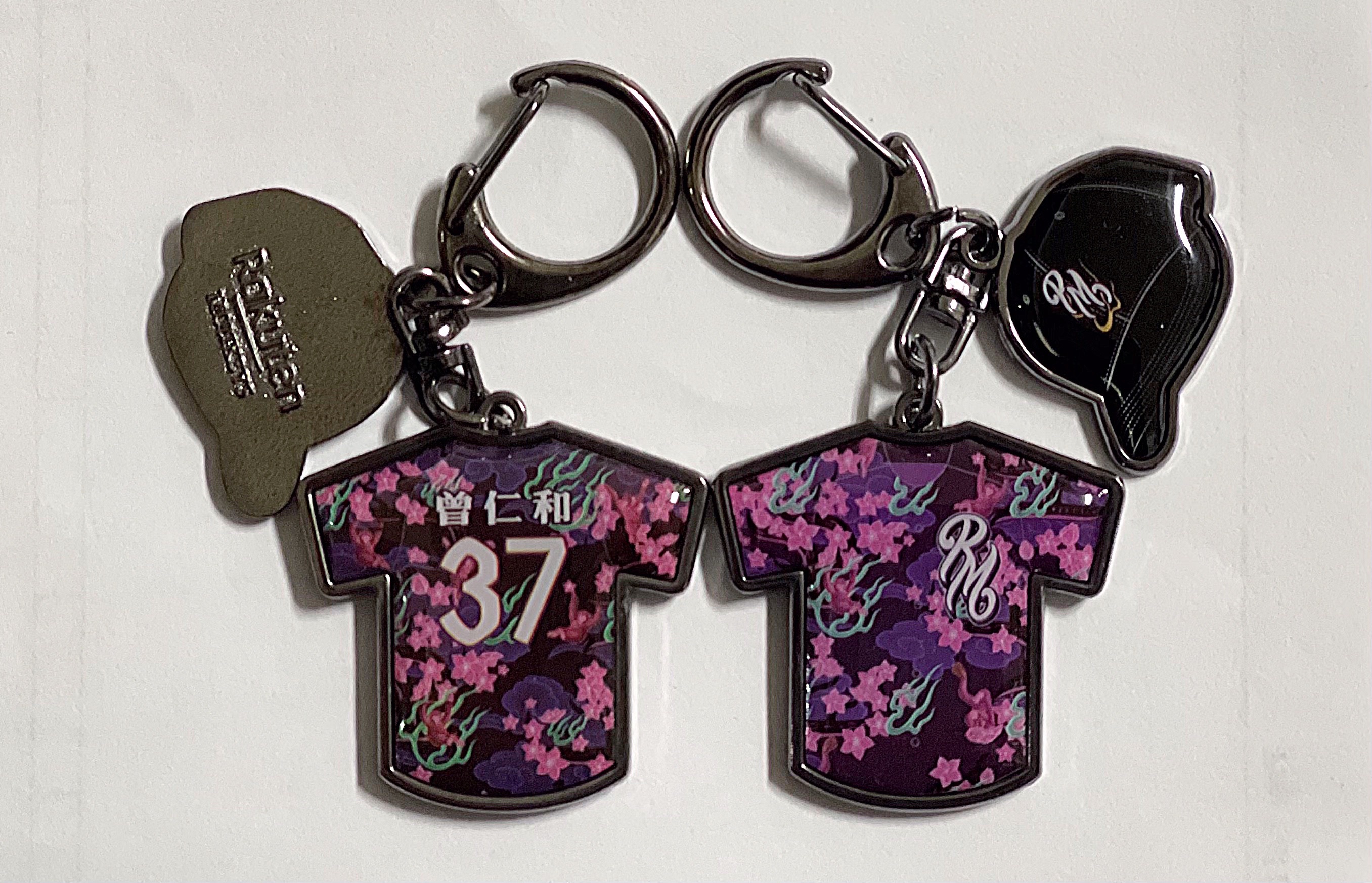 2021樂天桃猿動紫趴球員鑰匙圈（限量鐵灰邊）