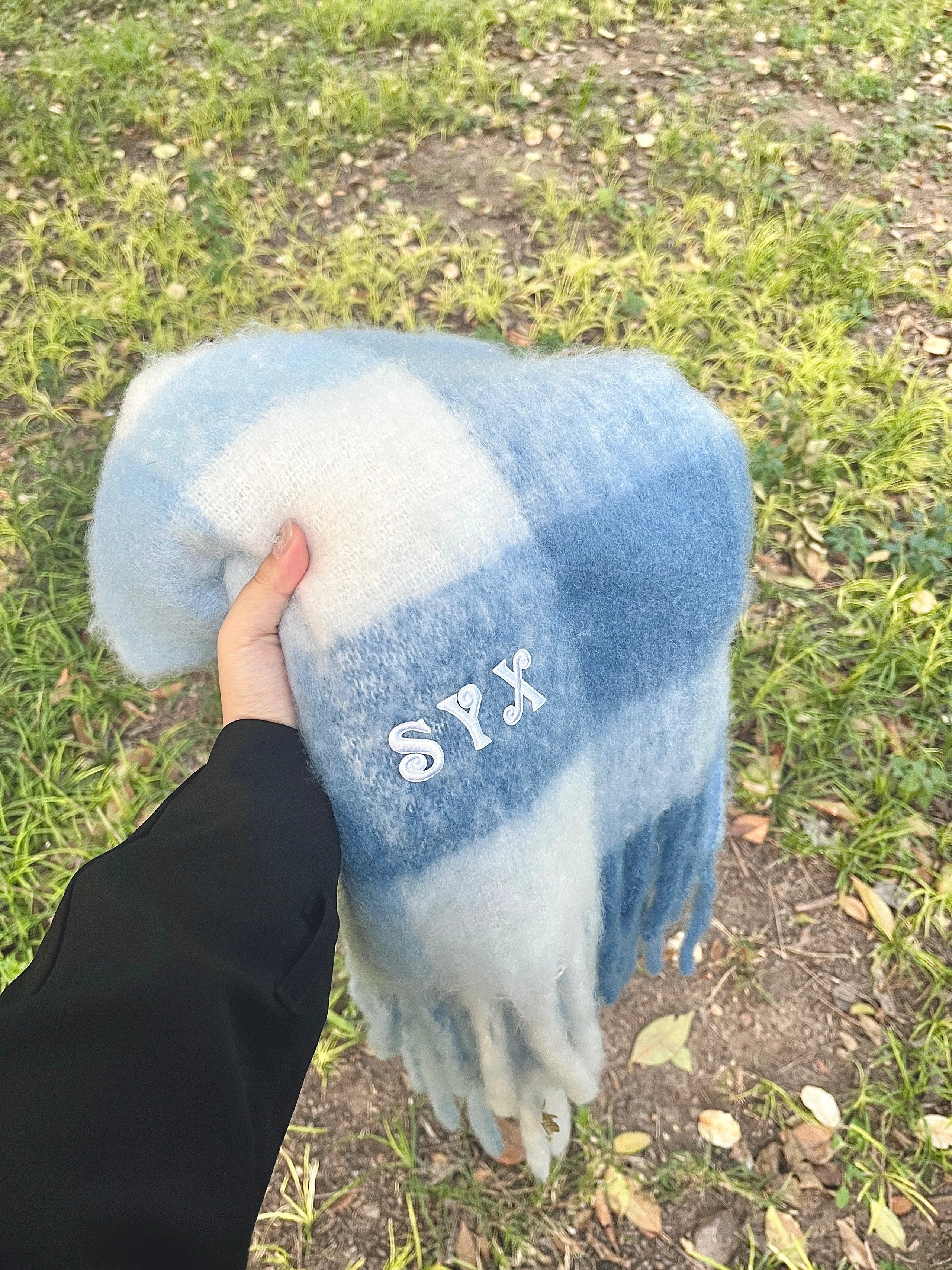 亞軒屬性圍巾🧣刺繡字母