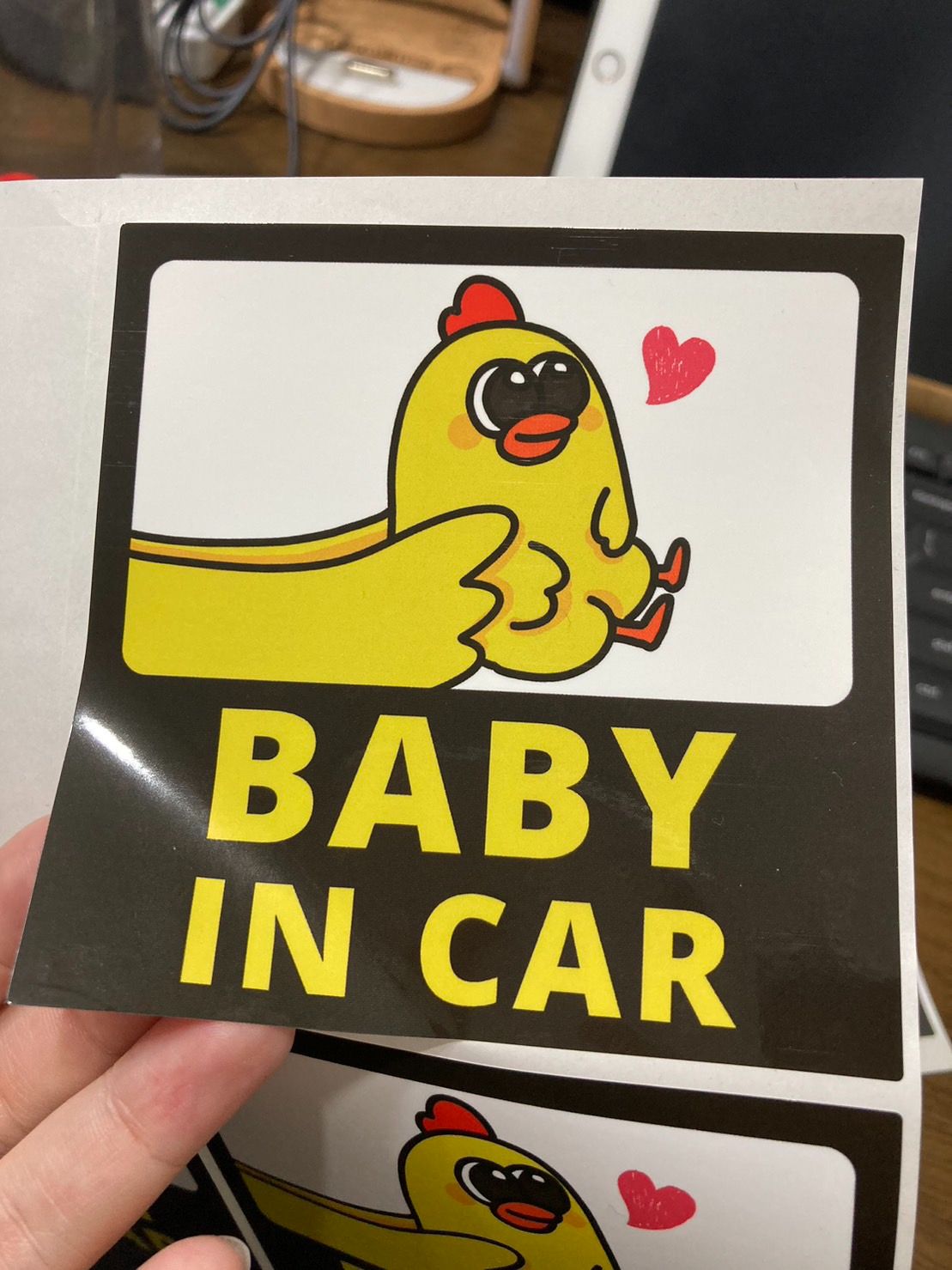 嘎嘎雞 BABY IN CAR 貼紙