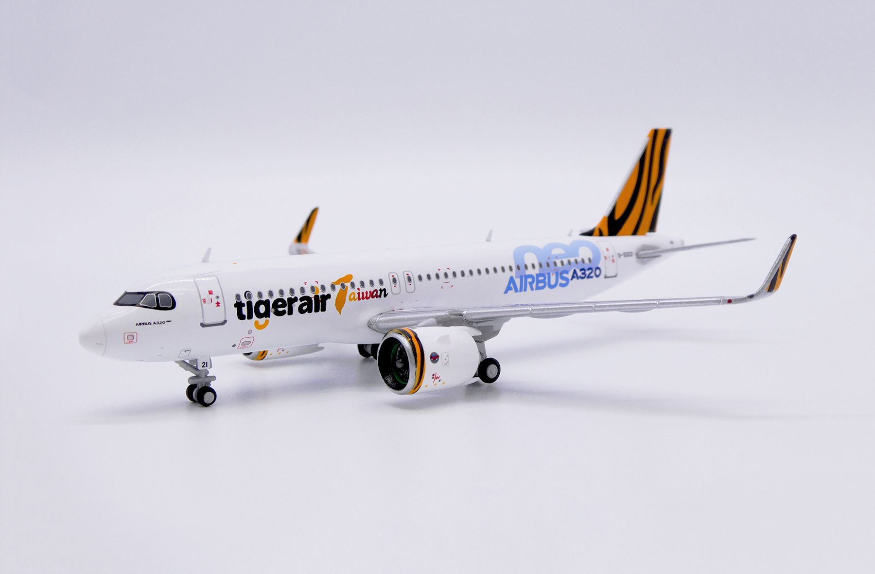 Jc 1/400 台灣虎航 A320 Neo 標準塗裝 B-50021 金屬飛機模型 XX4981