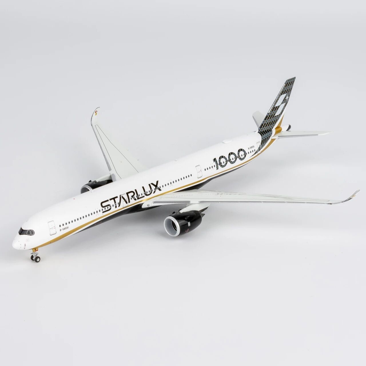 1/400 星宇航空 A350-1000 碳纖維彩繪機 B-58551